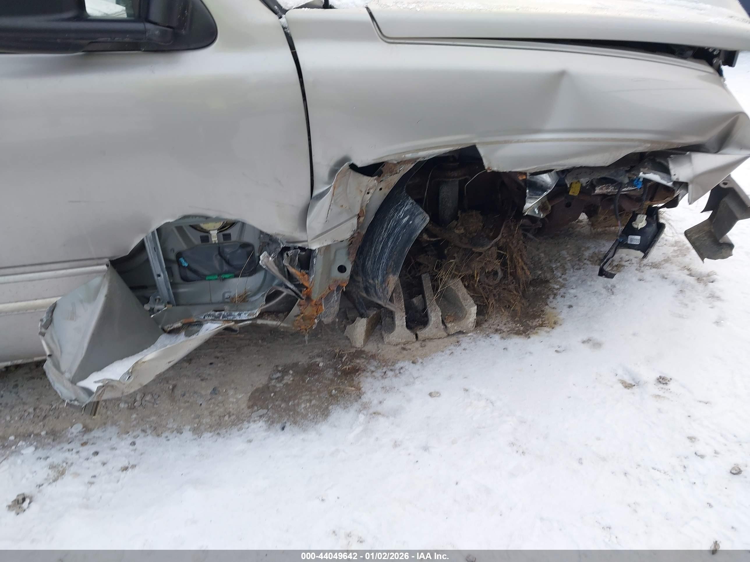 CHEVROLET SILVERADO image 6