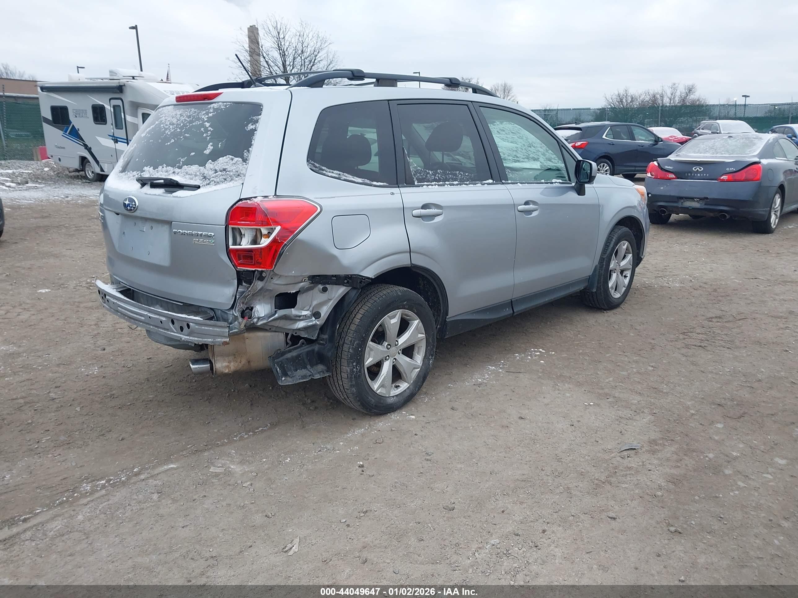 SUBARU FORESTER image 4