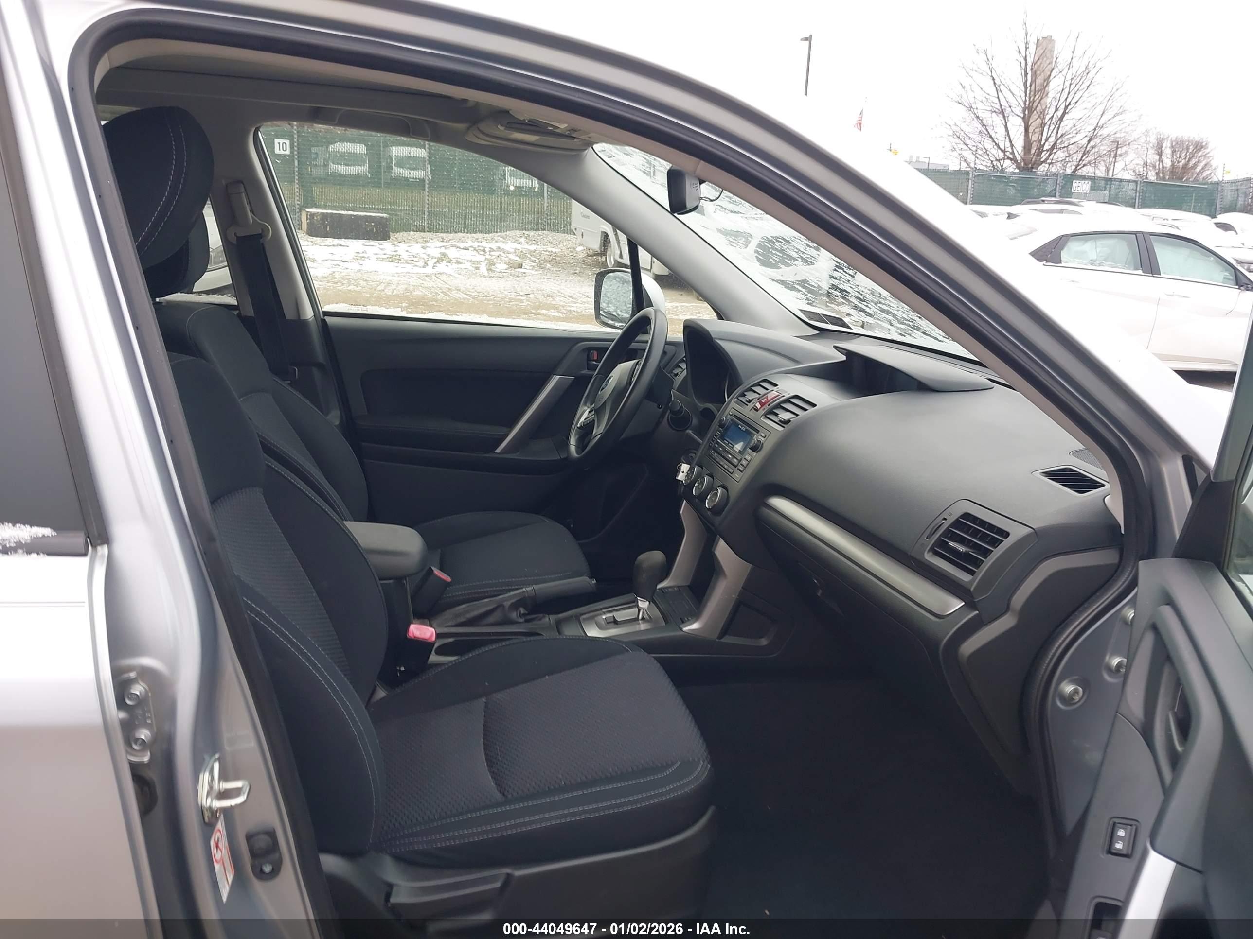 SUBARU FORESTER image 5