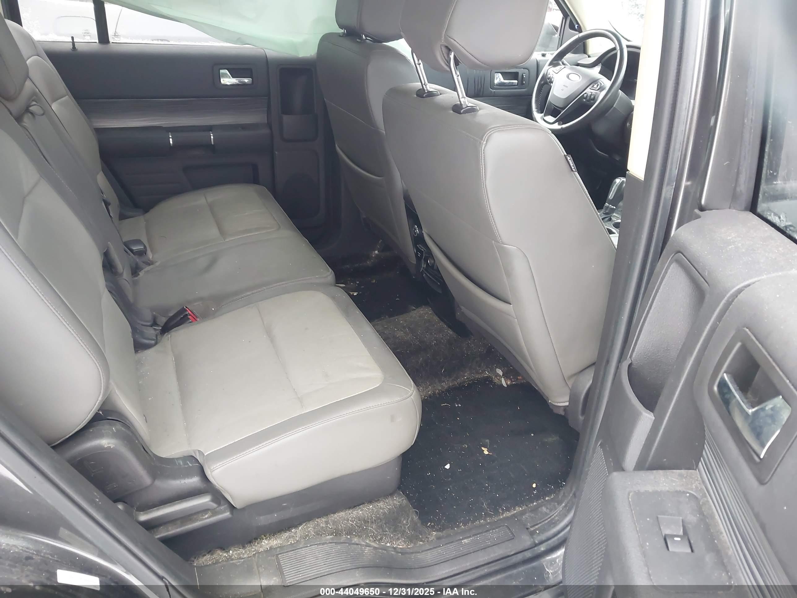 FORD FLEX image 8
