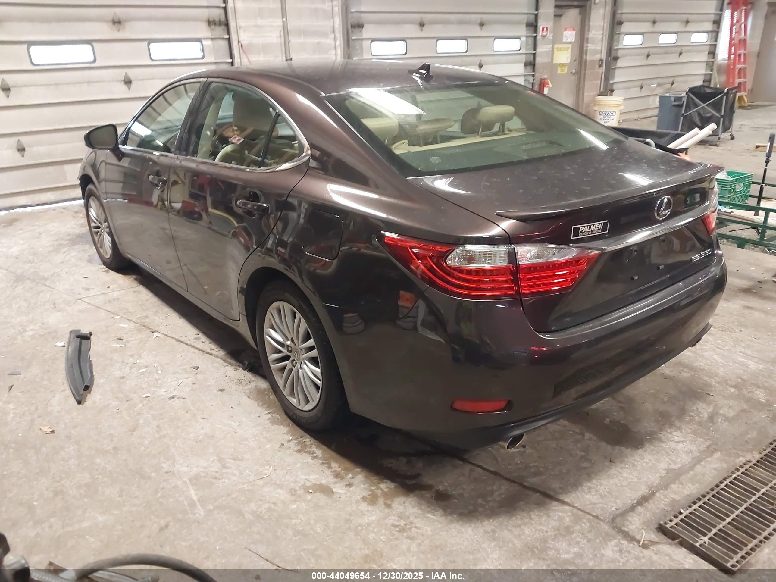 LEXUS ES image 3
