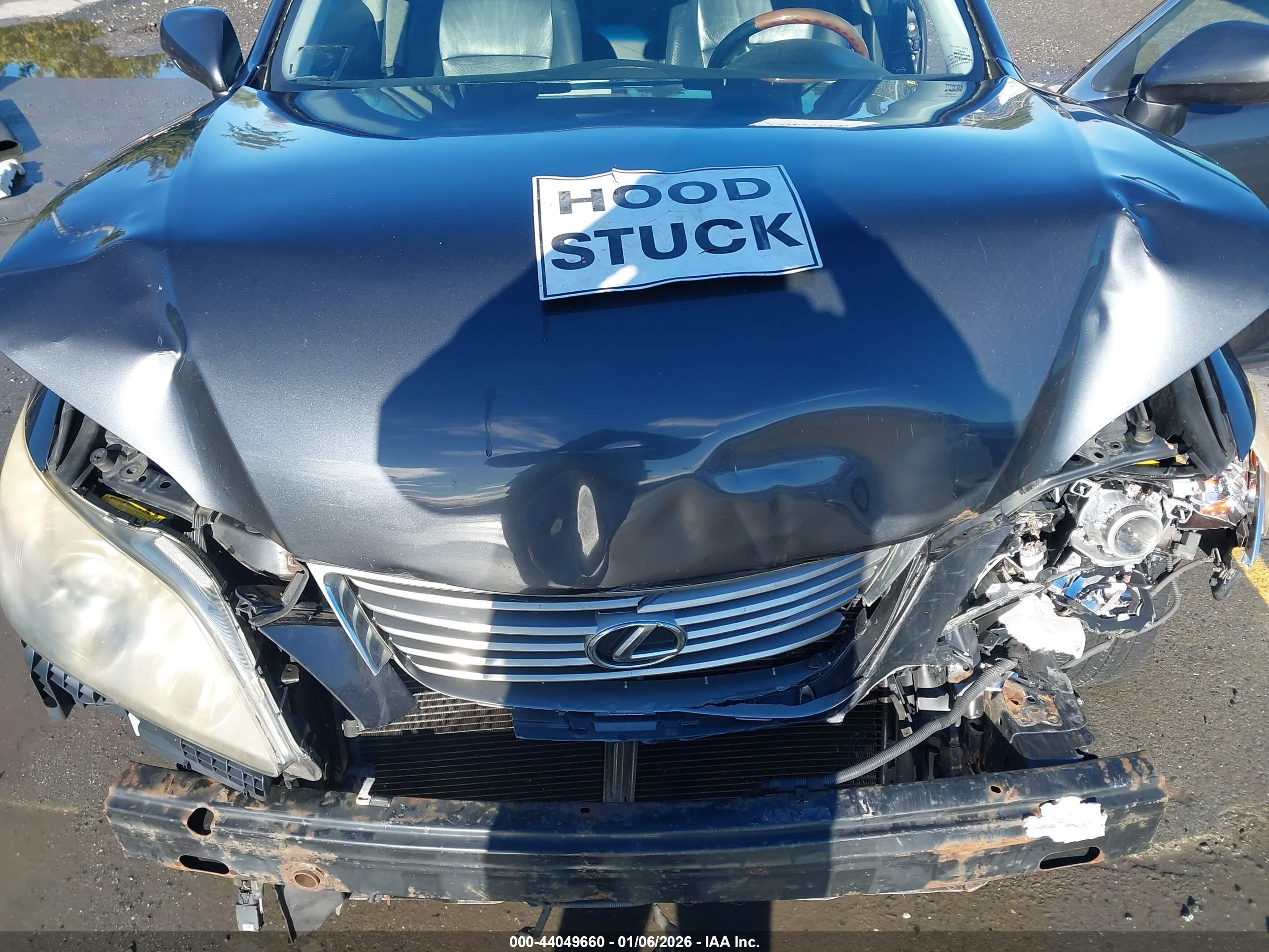 LEXUS ES image 10
