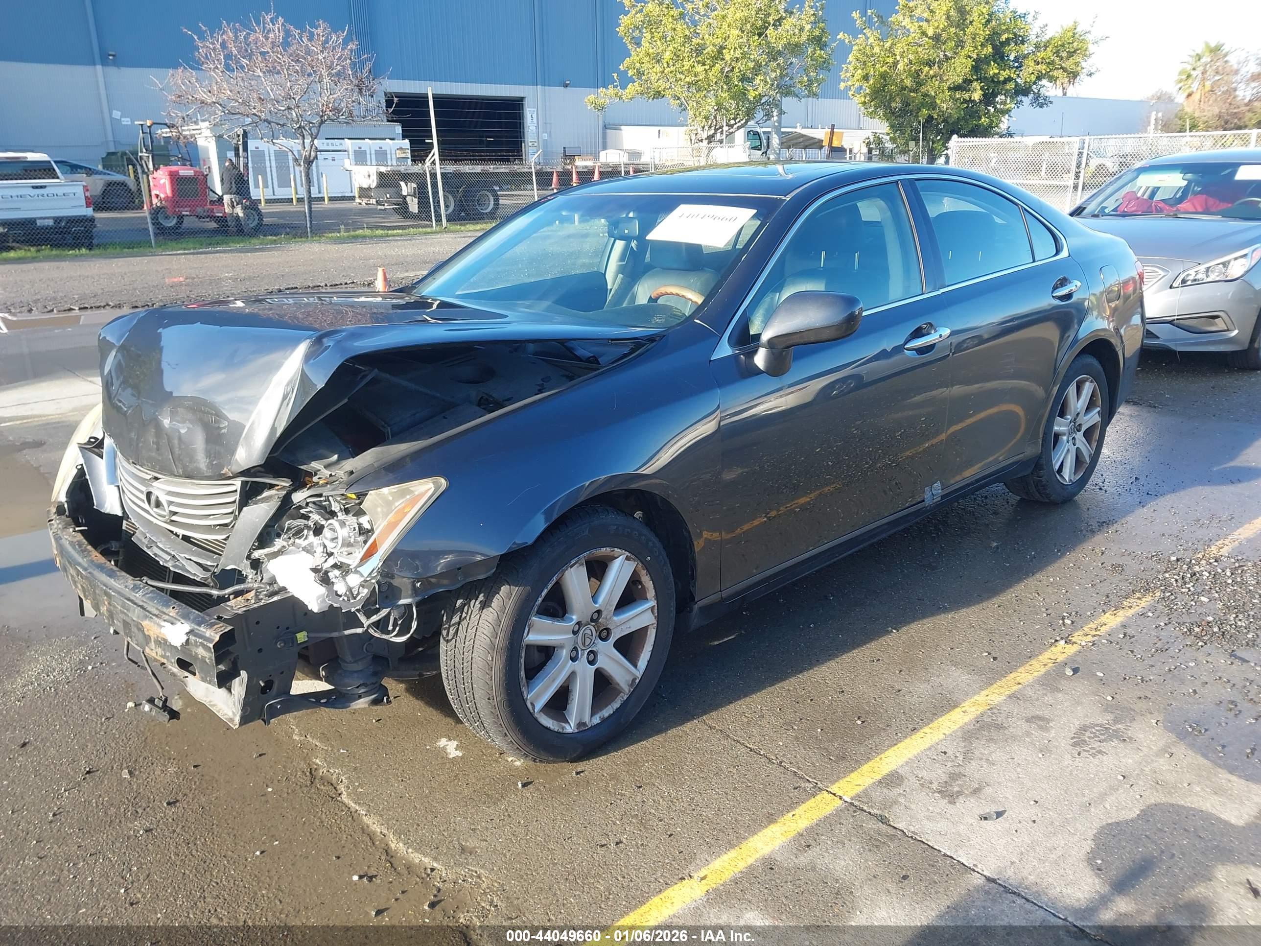 LEXUS ES image 2