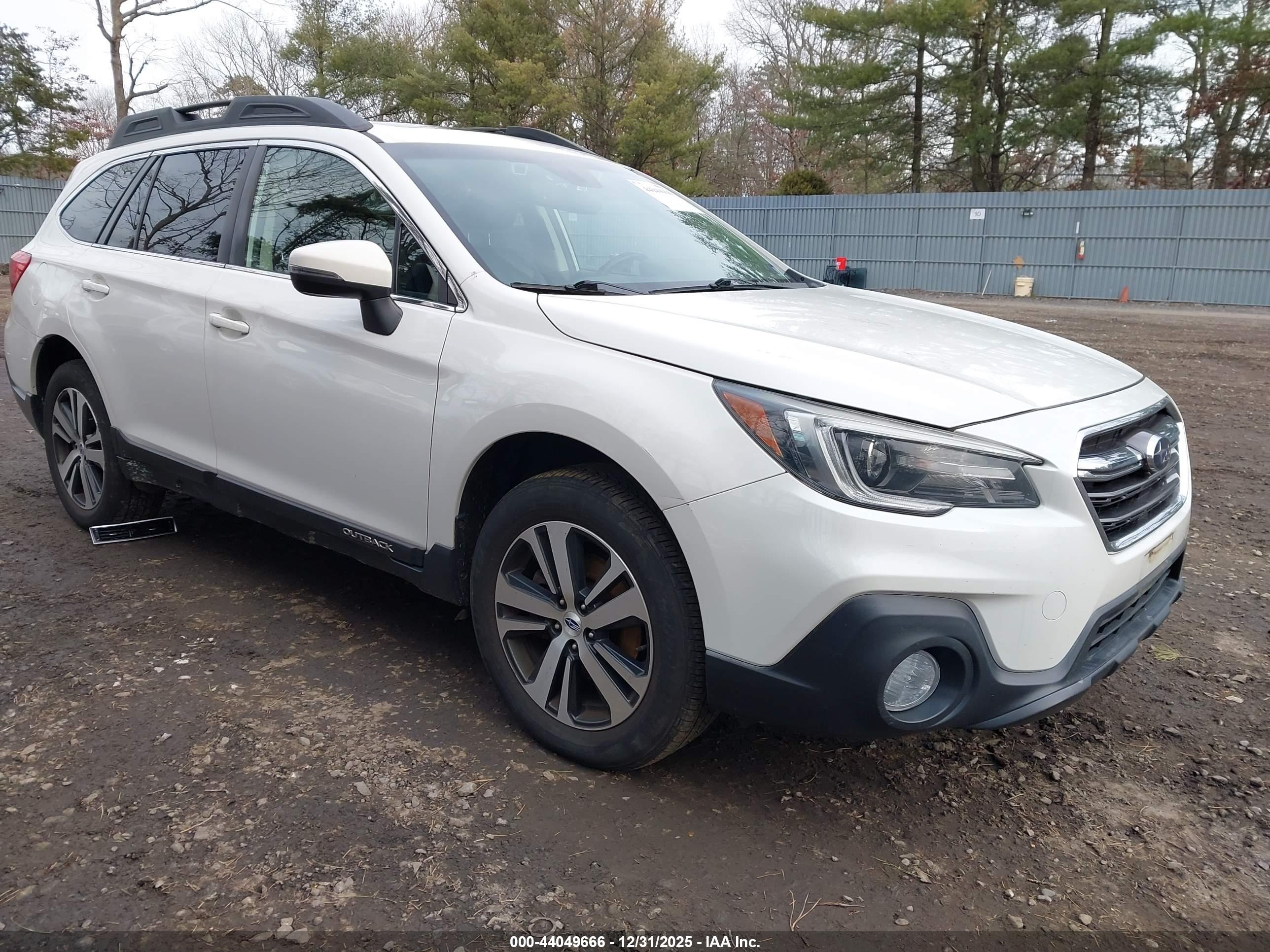 SUBARU OUTBACK image 6