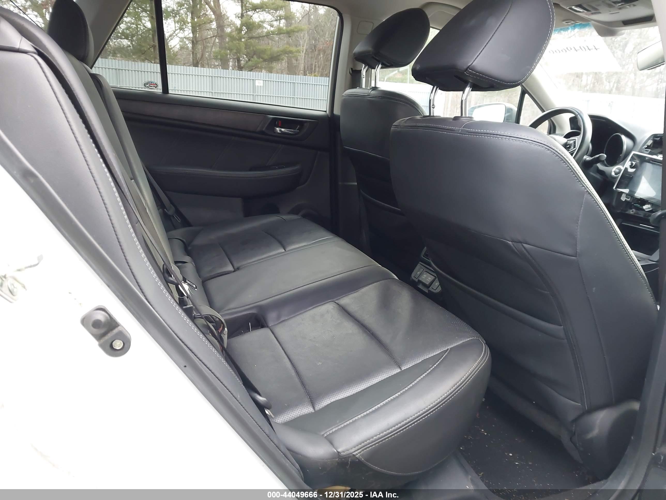 SUBARU OUTBACK image 8
