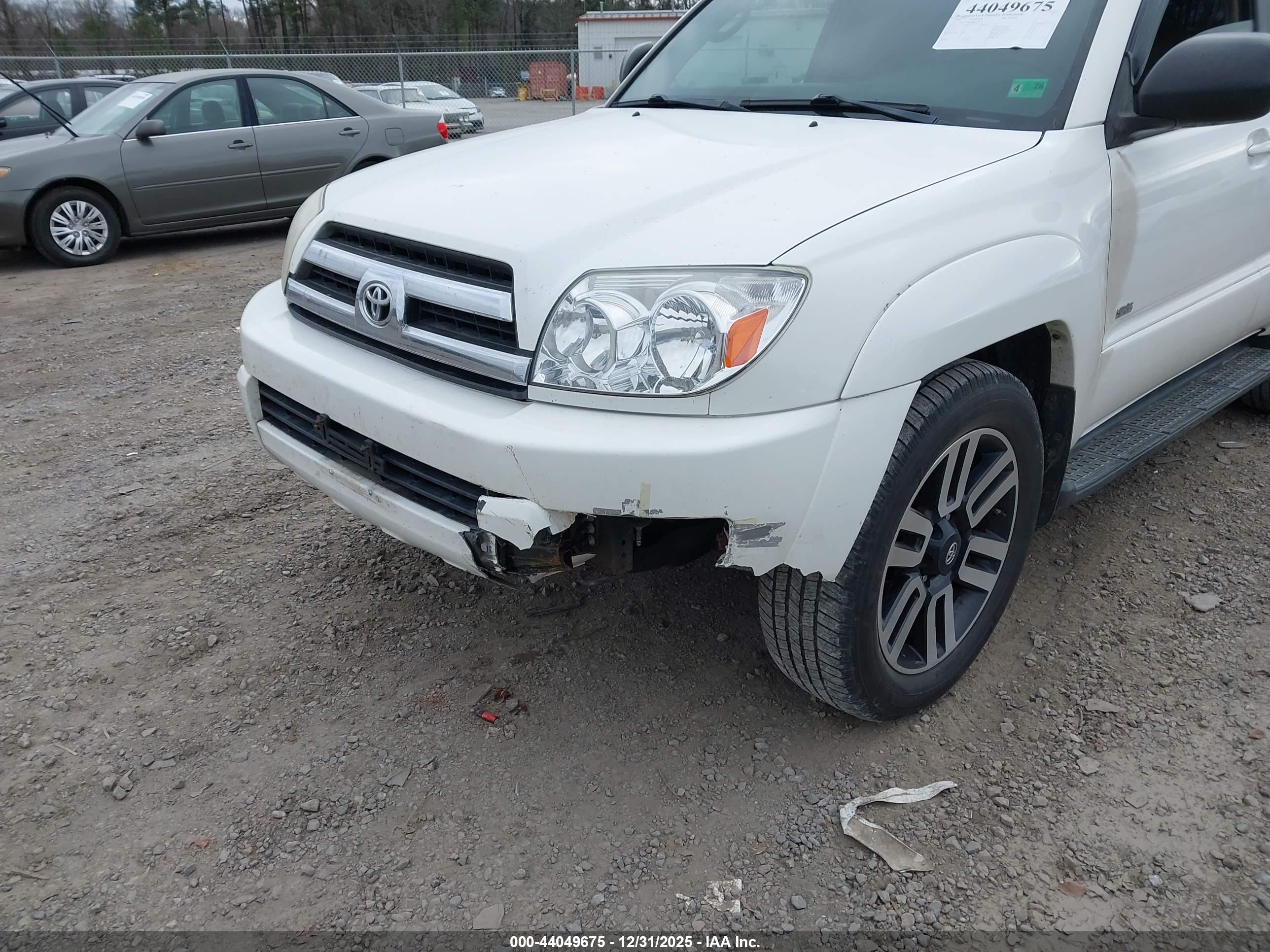 TOYOTA 4RUNNER image 6