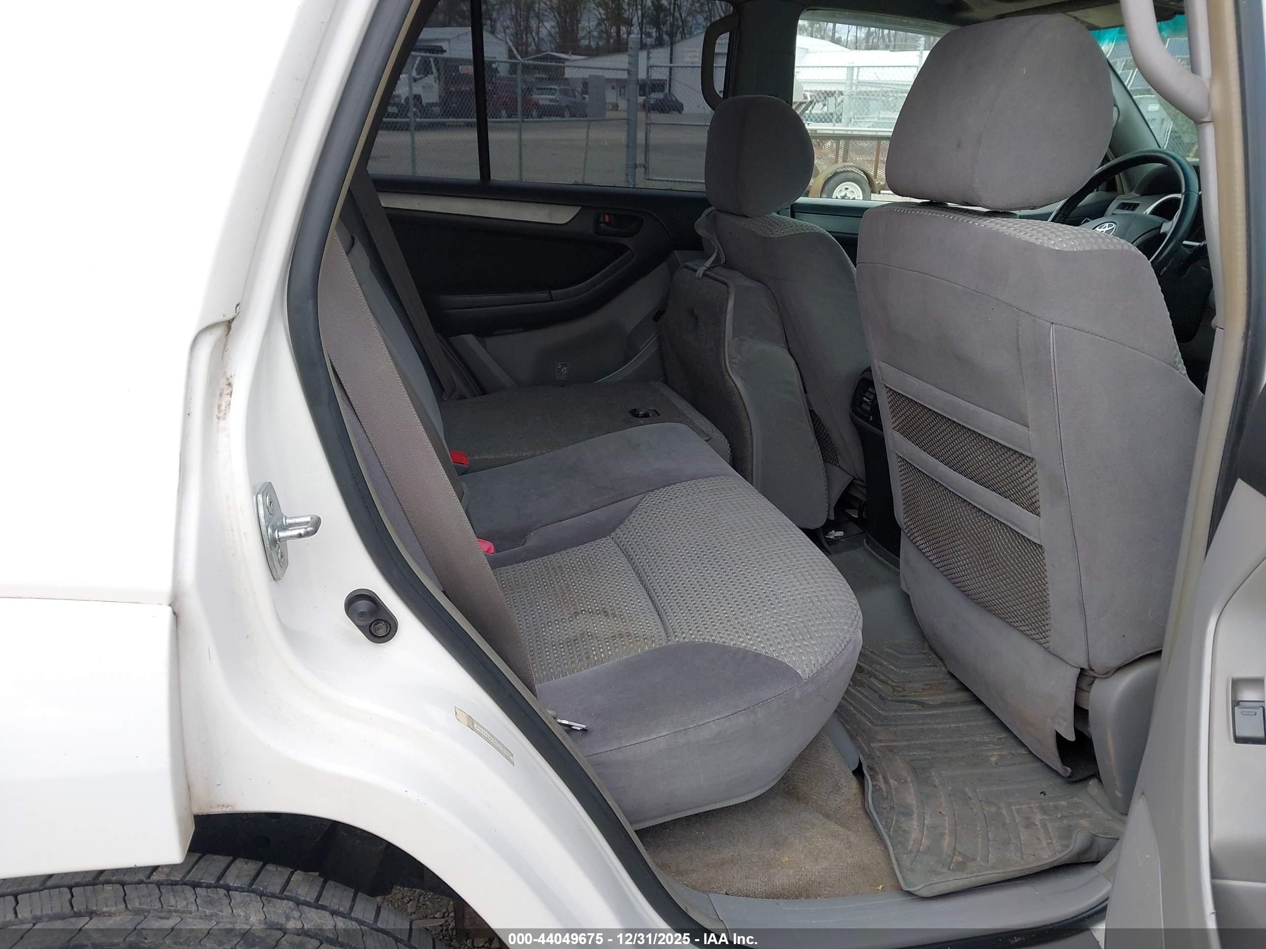 TOYOTA 4RUNNER image 8