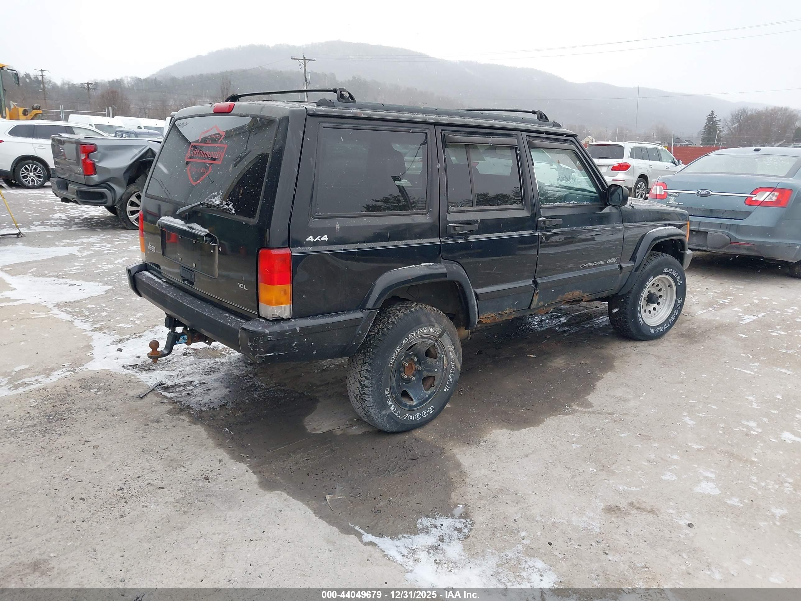JEEP CHEROKEE image 4