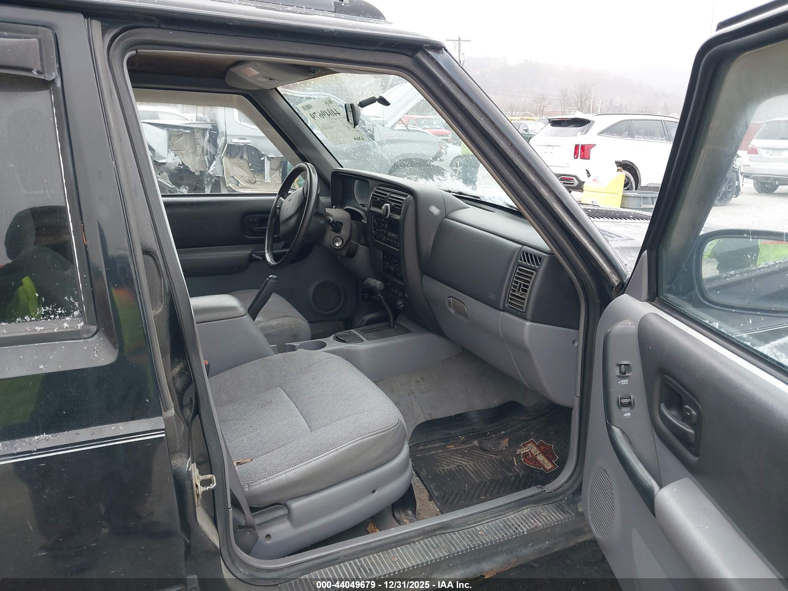 JEEP CHEROKEE image 5