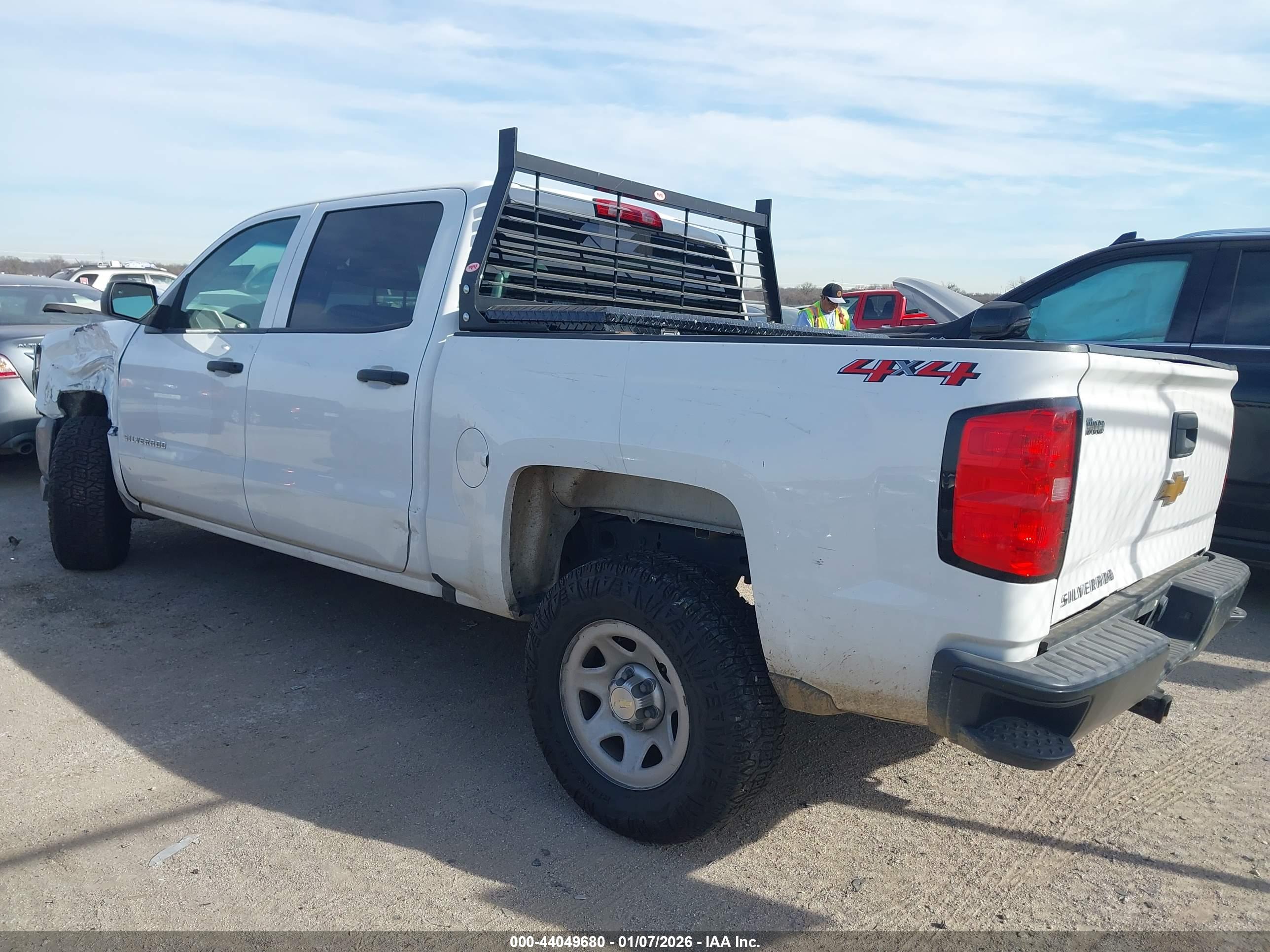 CHEVROLET SILVERADO image 3