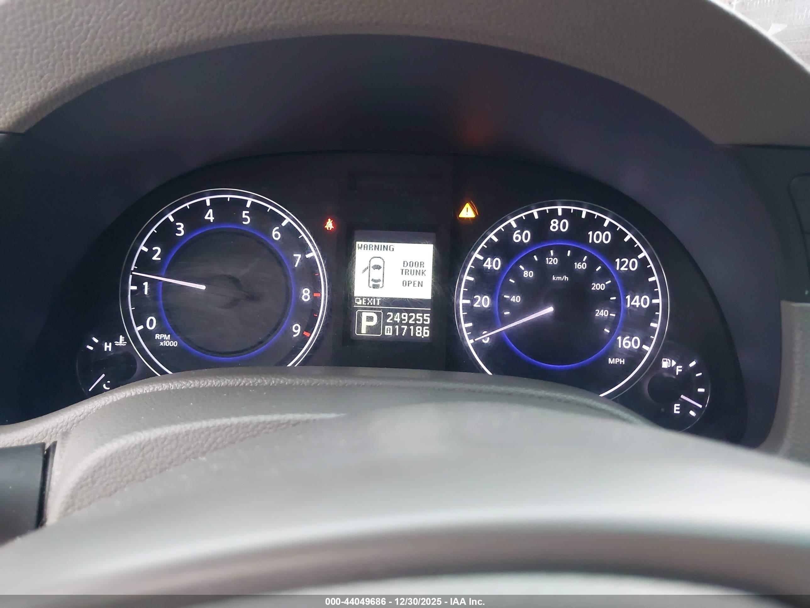 INFINITI G37 image 7