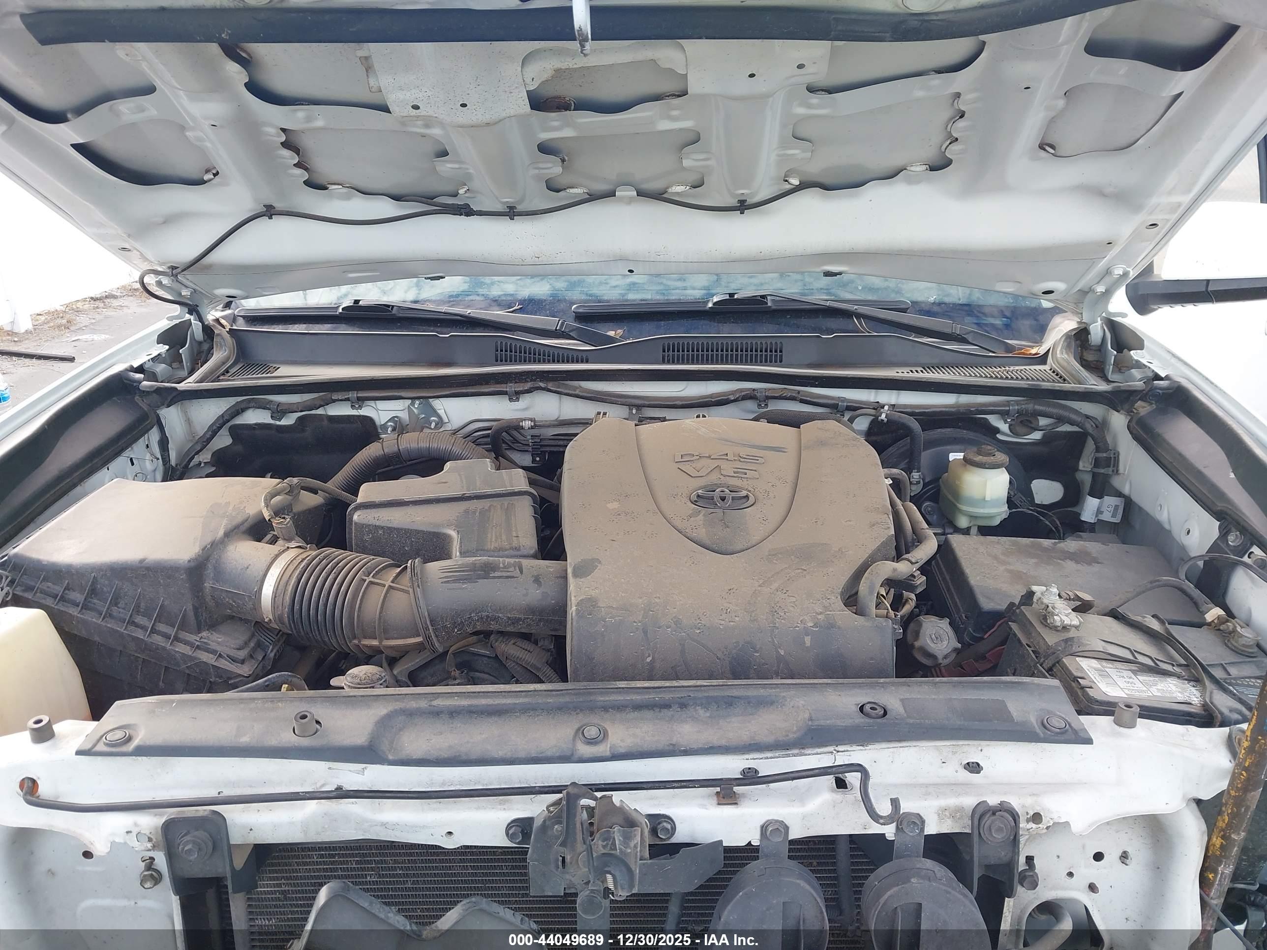TOYOTA TACOMA image 10