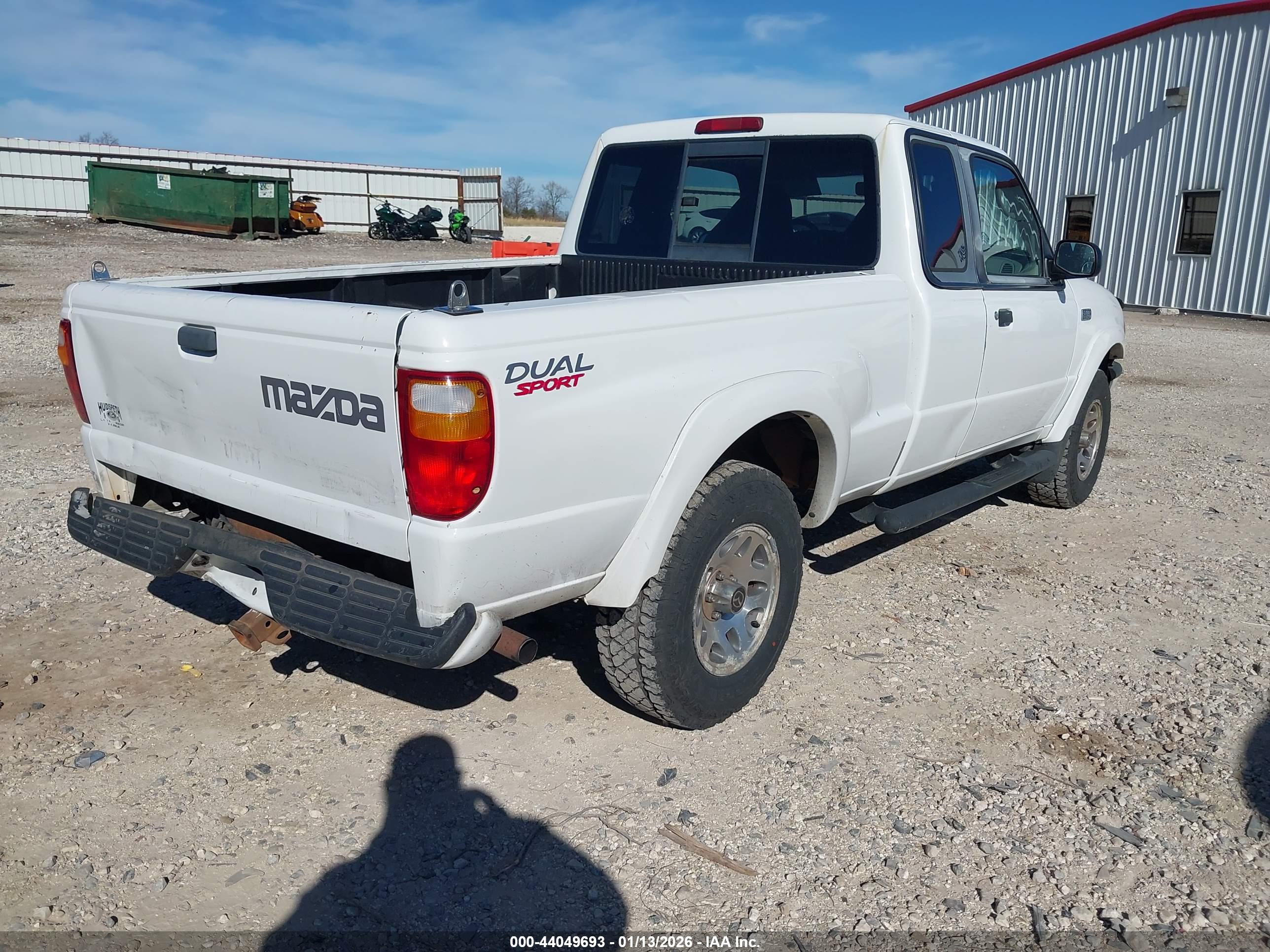 MAZDA B3000 image 4