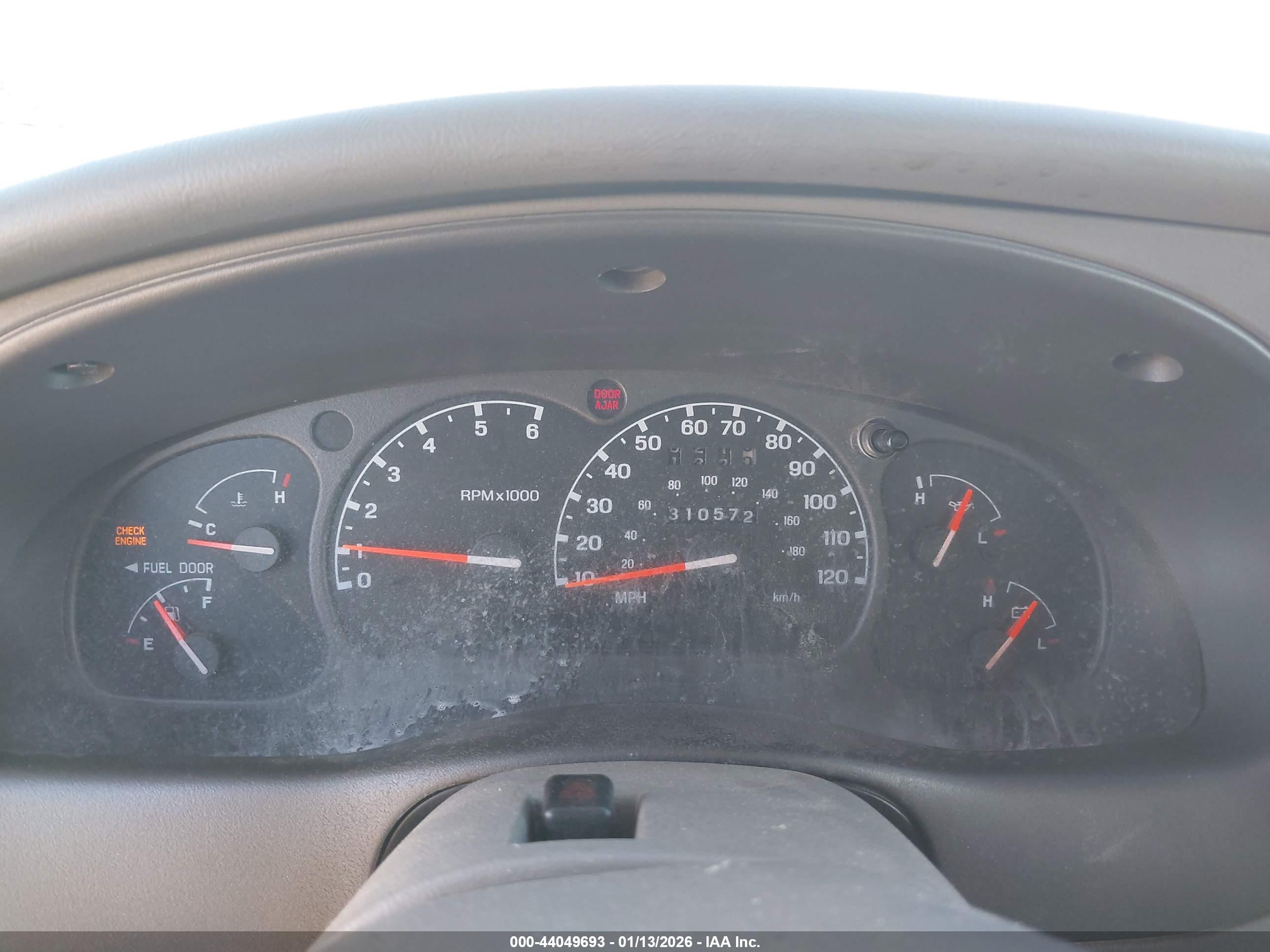 MAZDA B3000 image 7