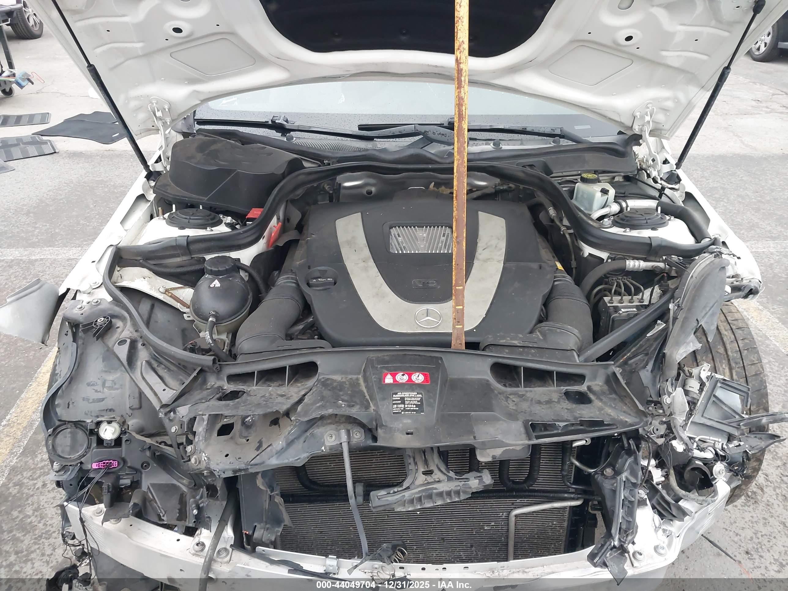 MERCEDES-BENZ E image 10