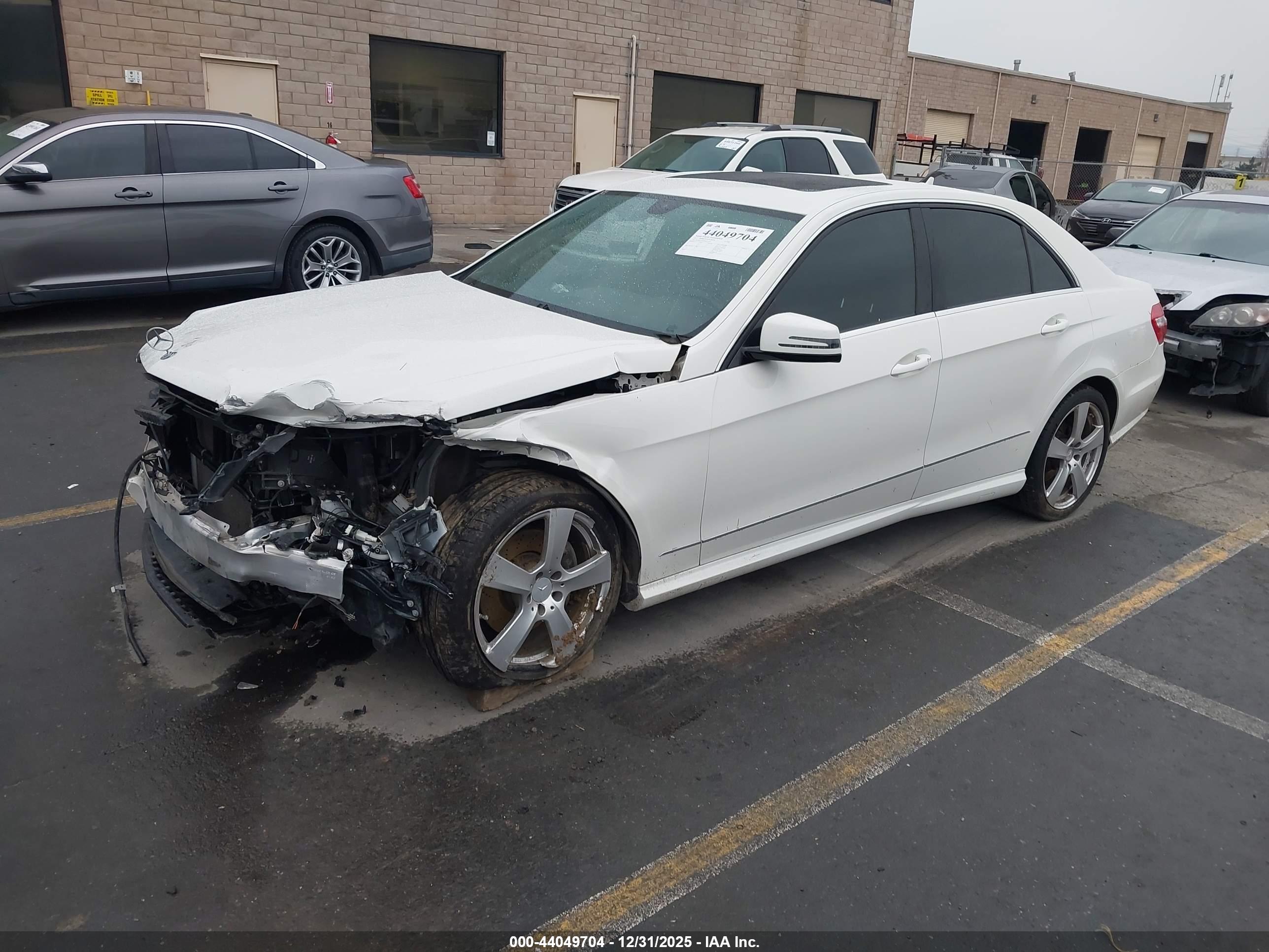 MERCEDES-BENZ E image 2