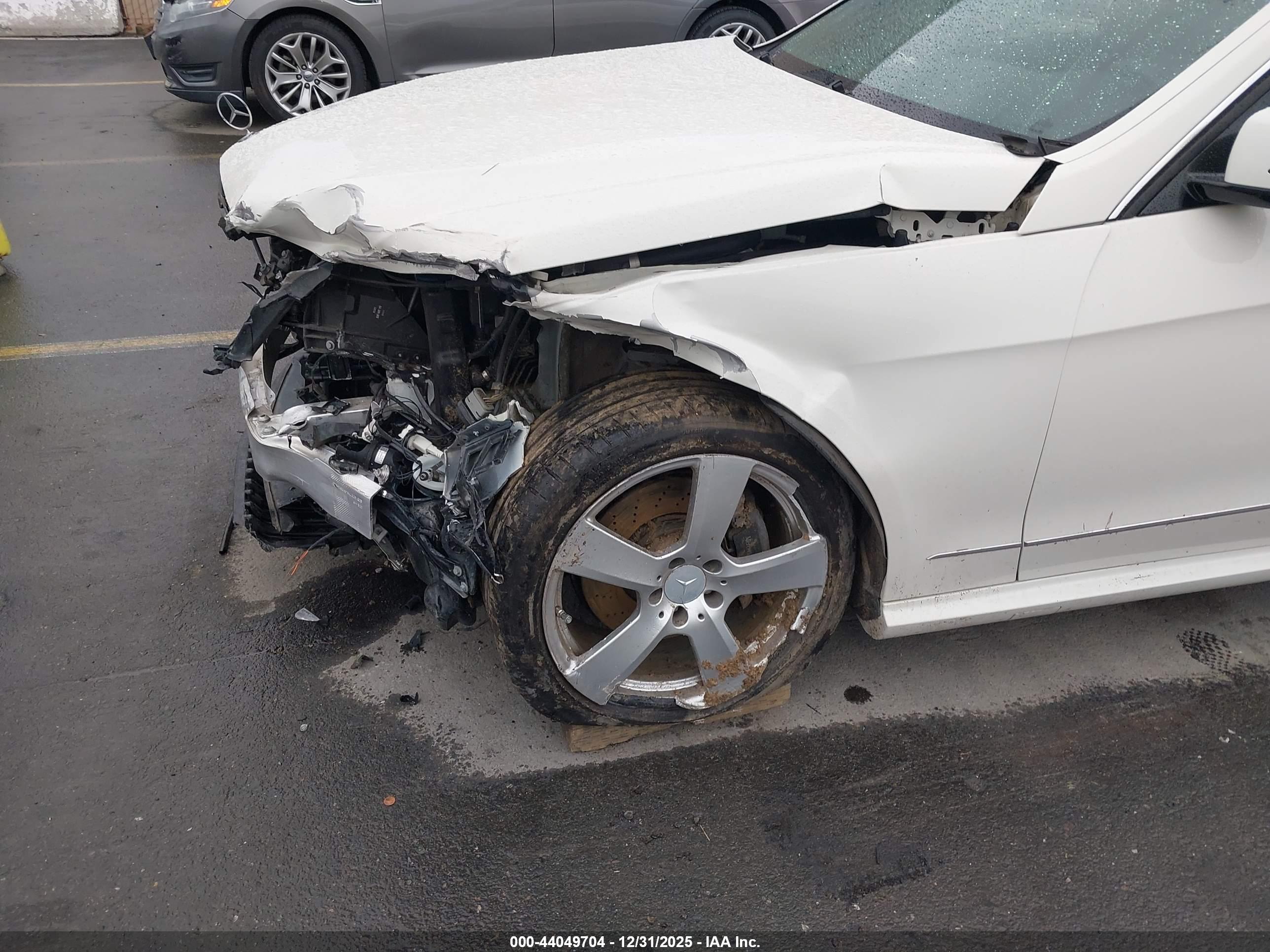 MERCEDES-BENZ E image 6