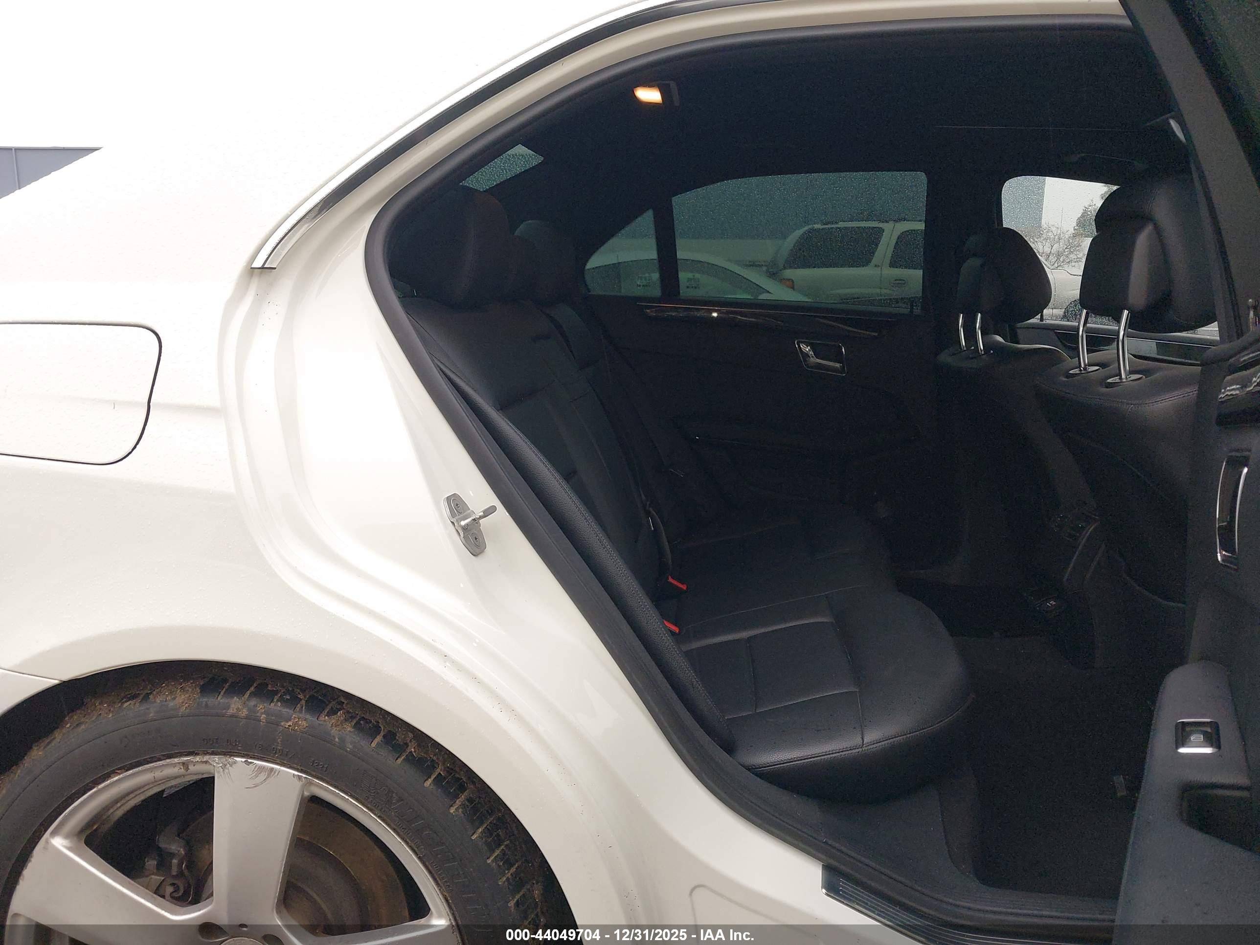 MERCEDES-BENZ E image 8