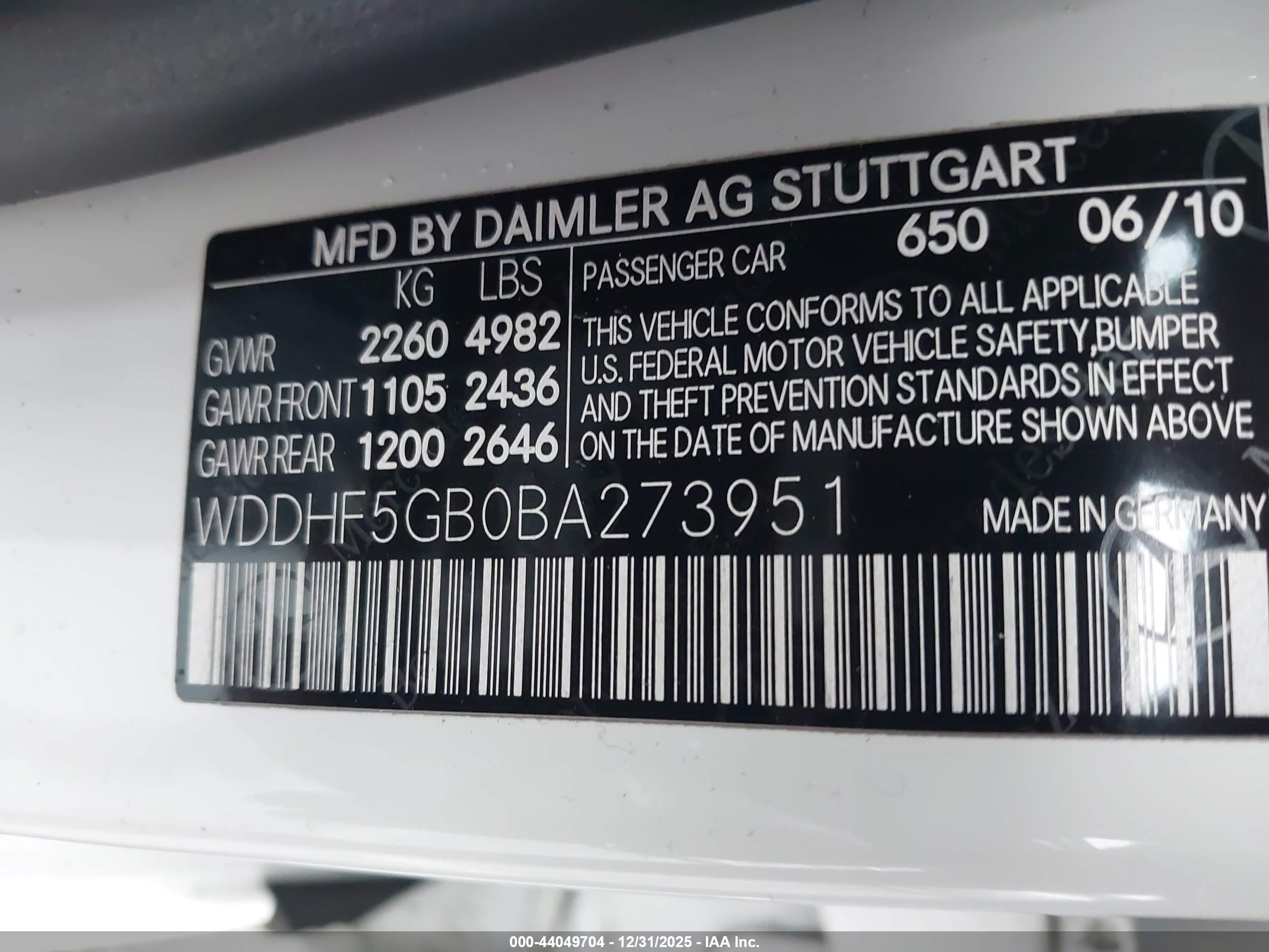 MERCEDES-BENZ E image 9
