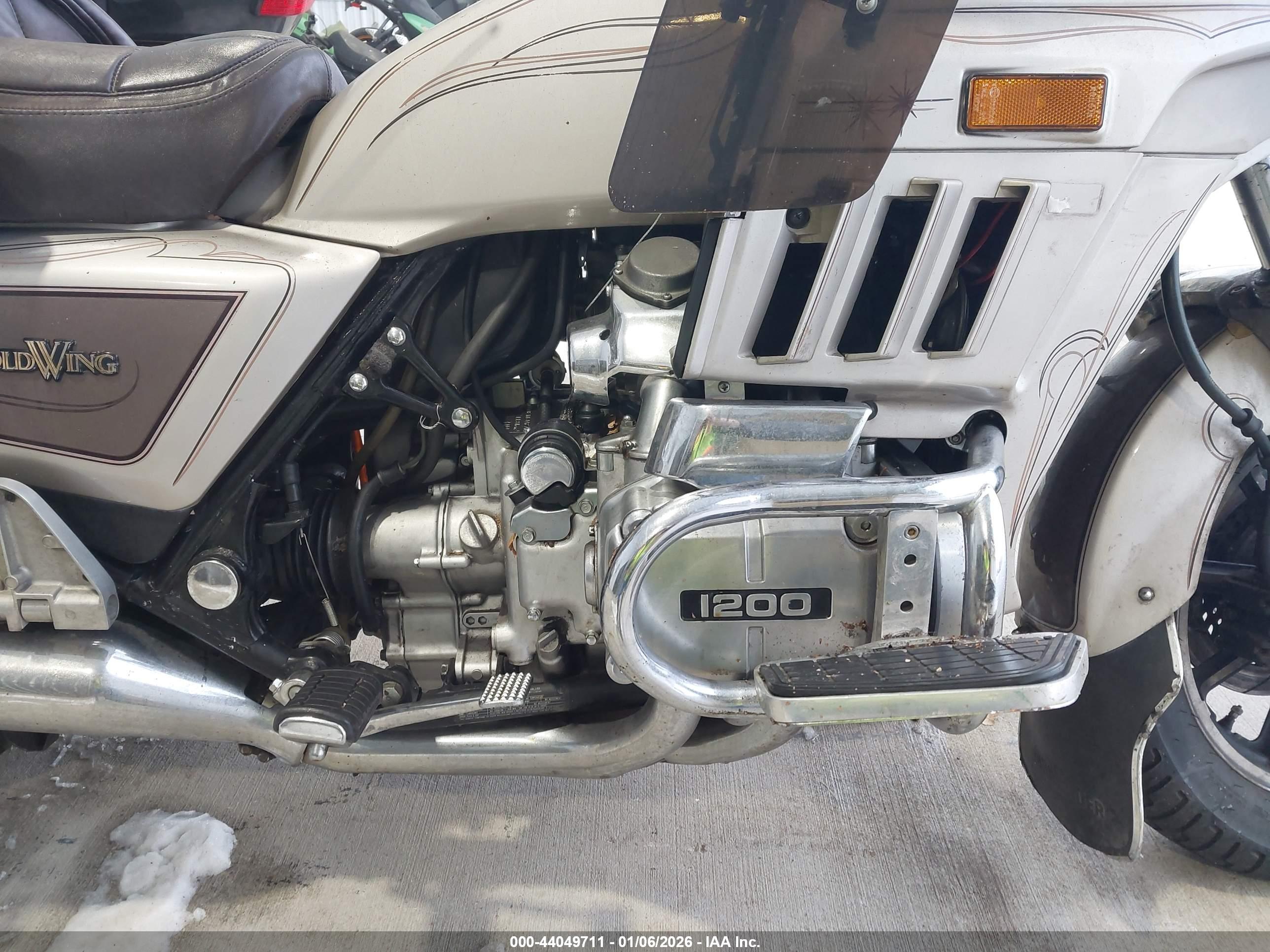 HONDA GL1200 image 8