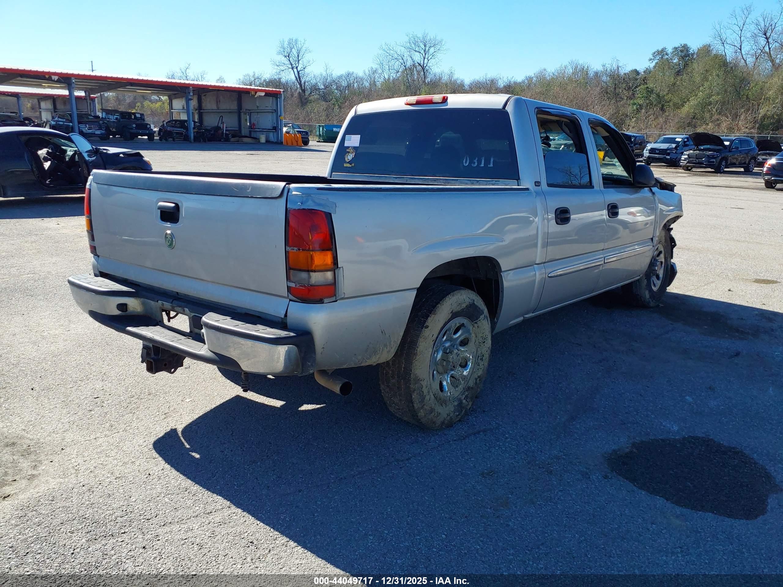 GMC SIERRA image 4