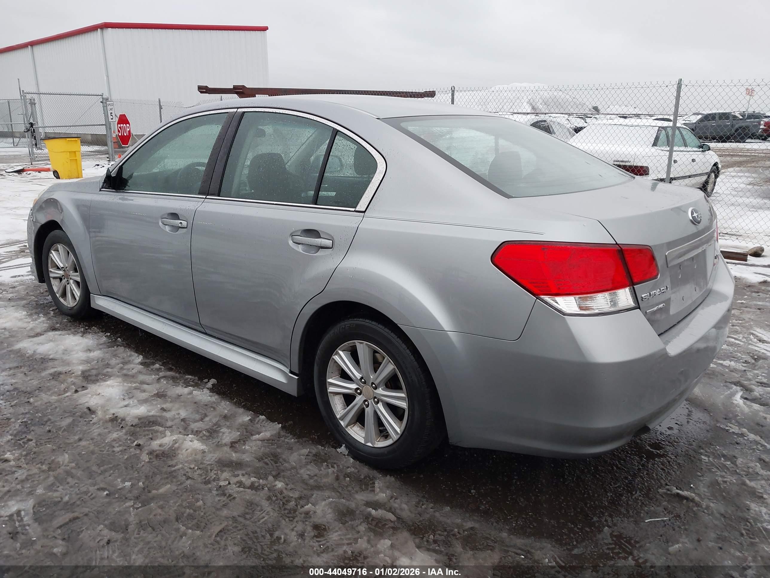 SUBARU LEGACY image 3