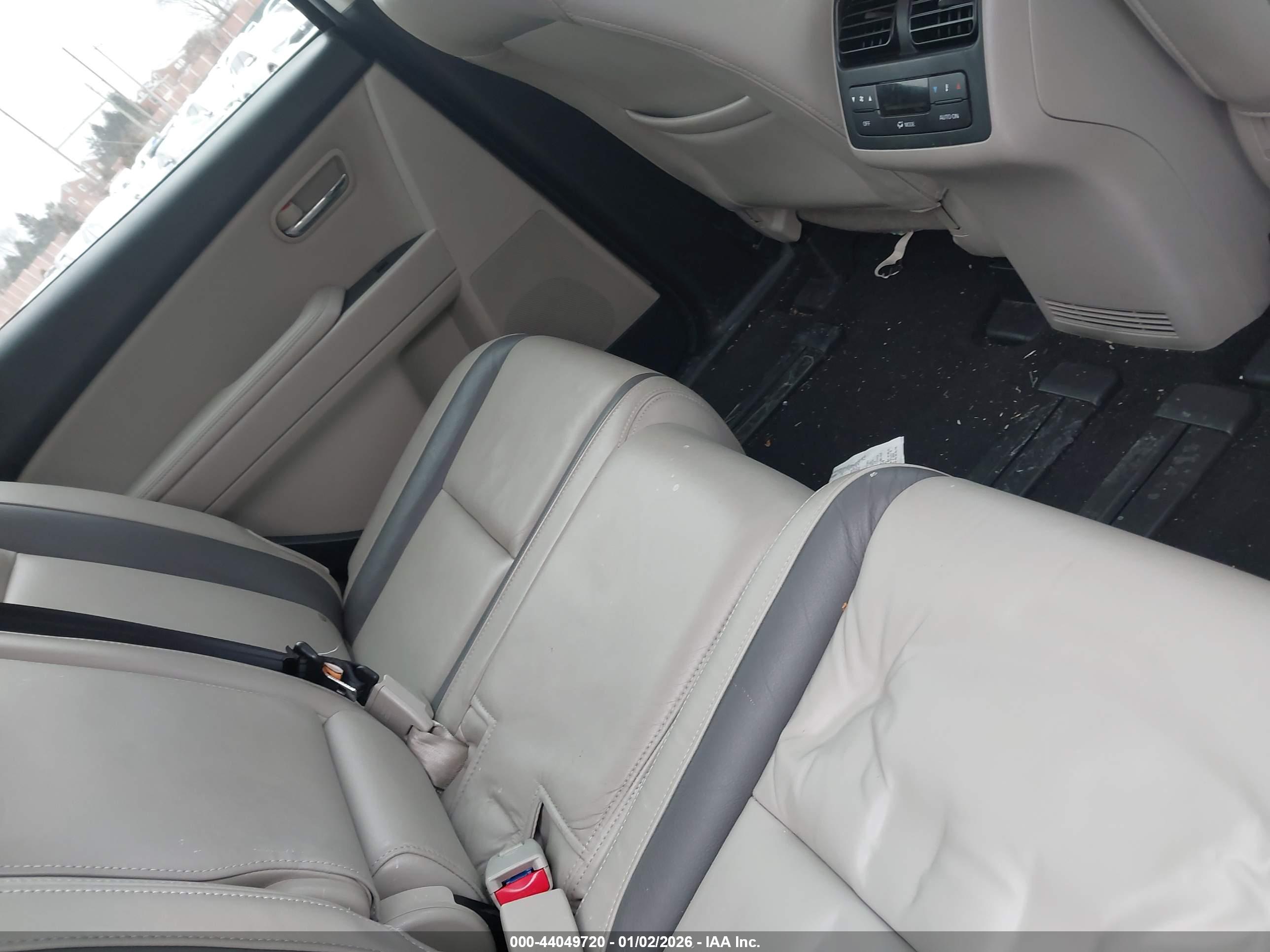 MAZDA CX-9 image 8