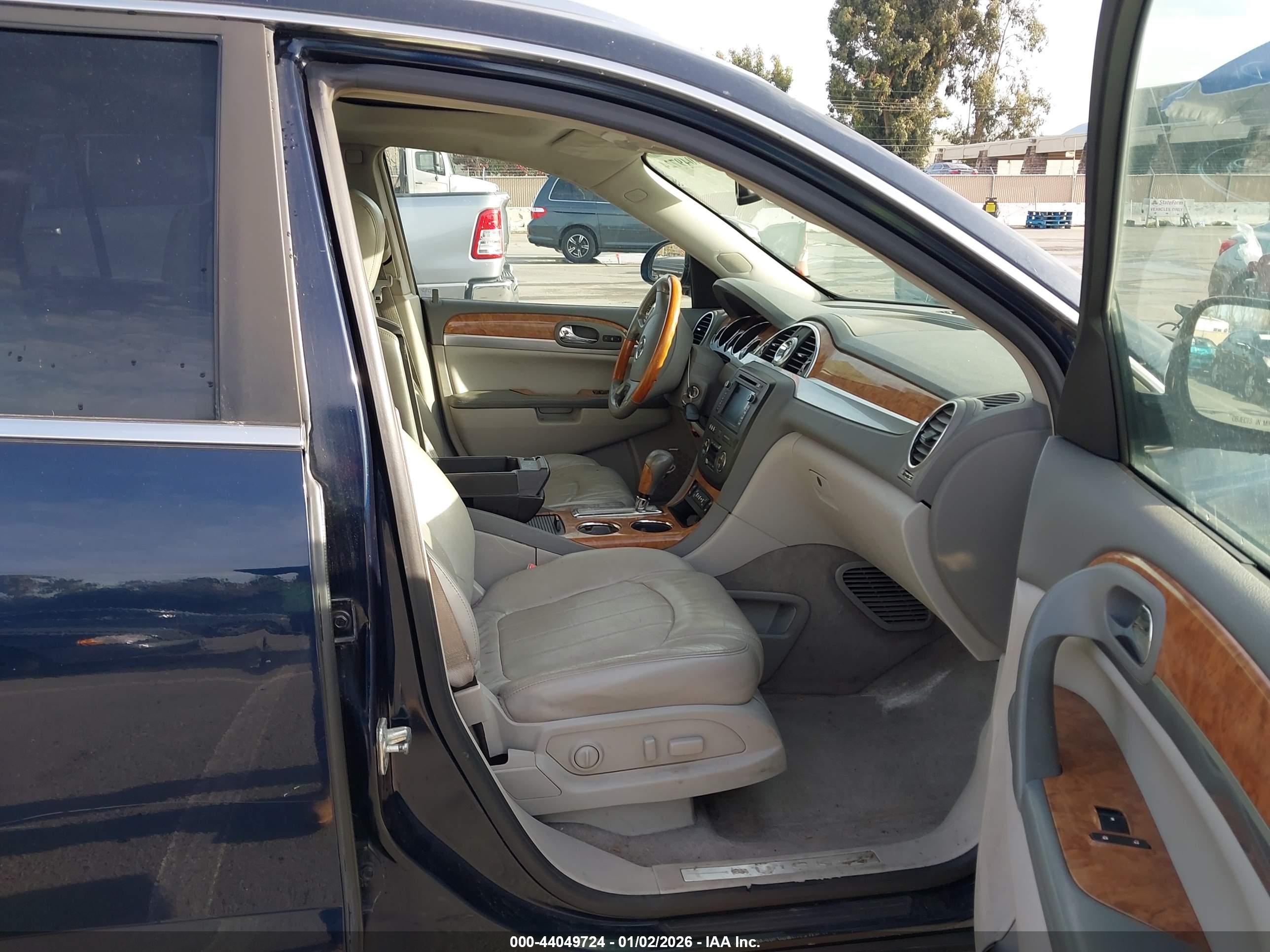 BUICK ENCLAVE image 5