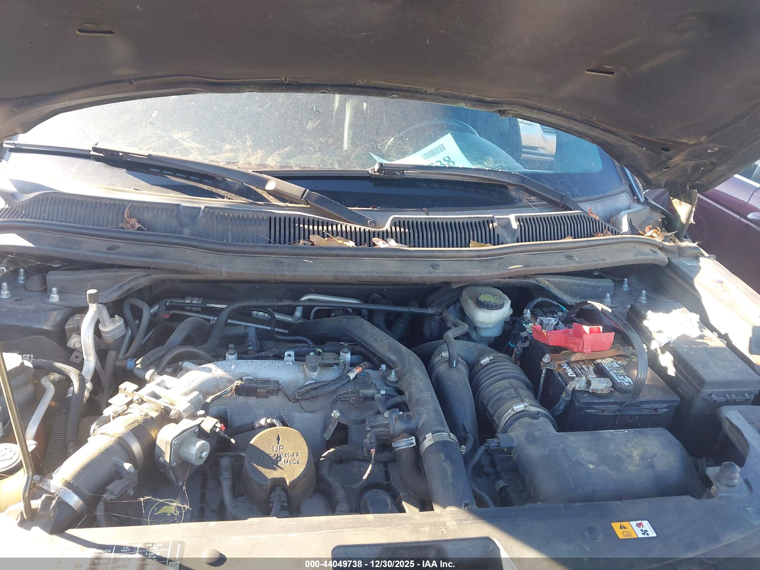 FORD EXPLORER image 10