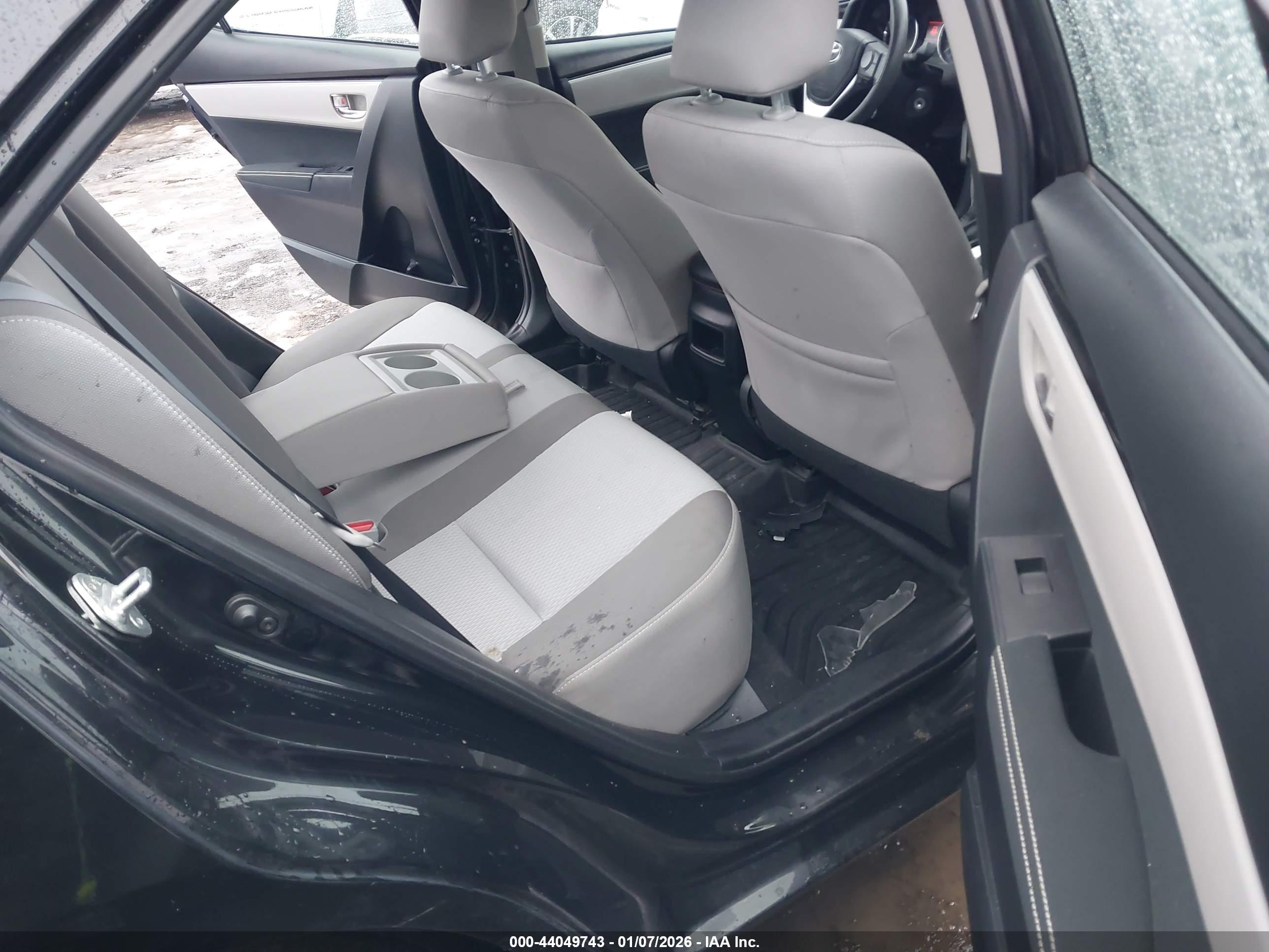 TOYOTA COROLLA image 8