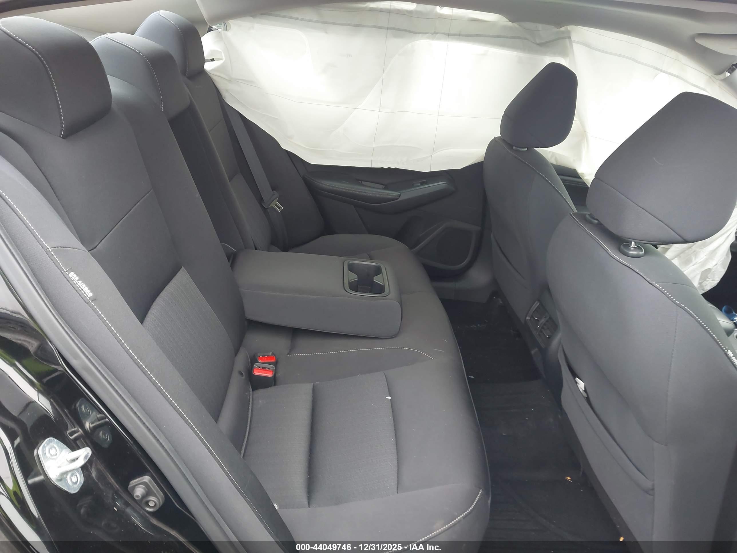 NISSAN ALTIMA image 8