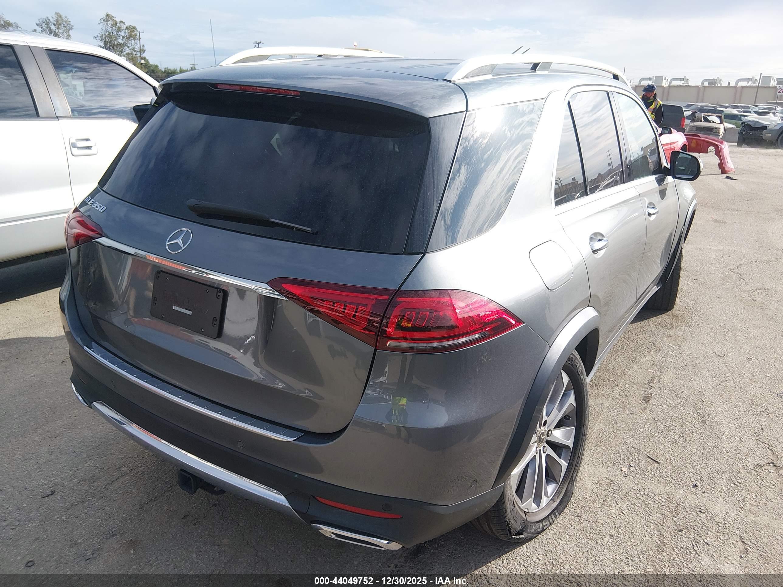 MERCEDES-BENZ GLE image 4