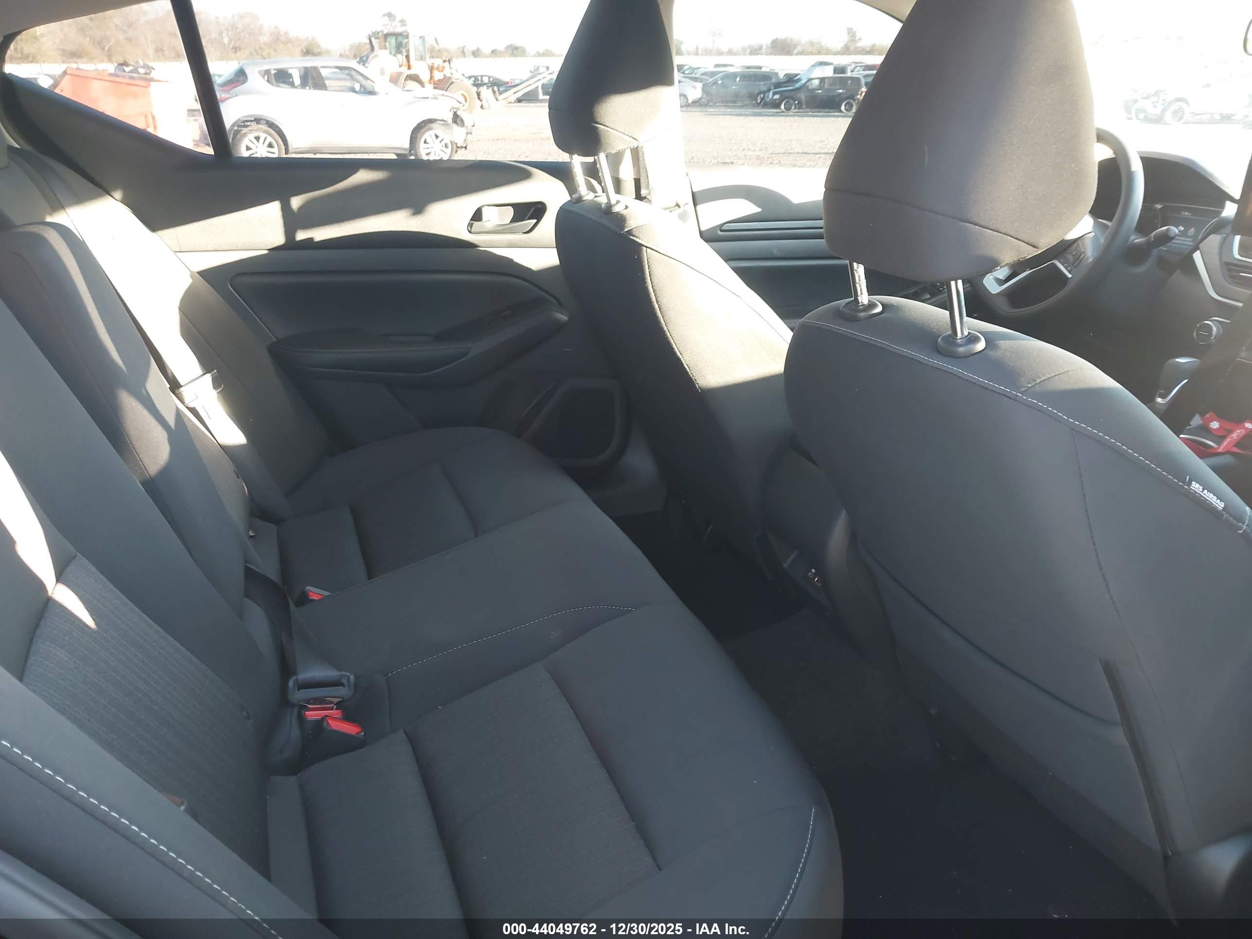 NISSAN ALTIMA image 8