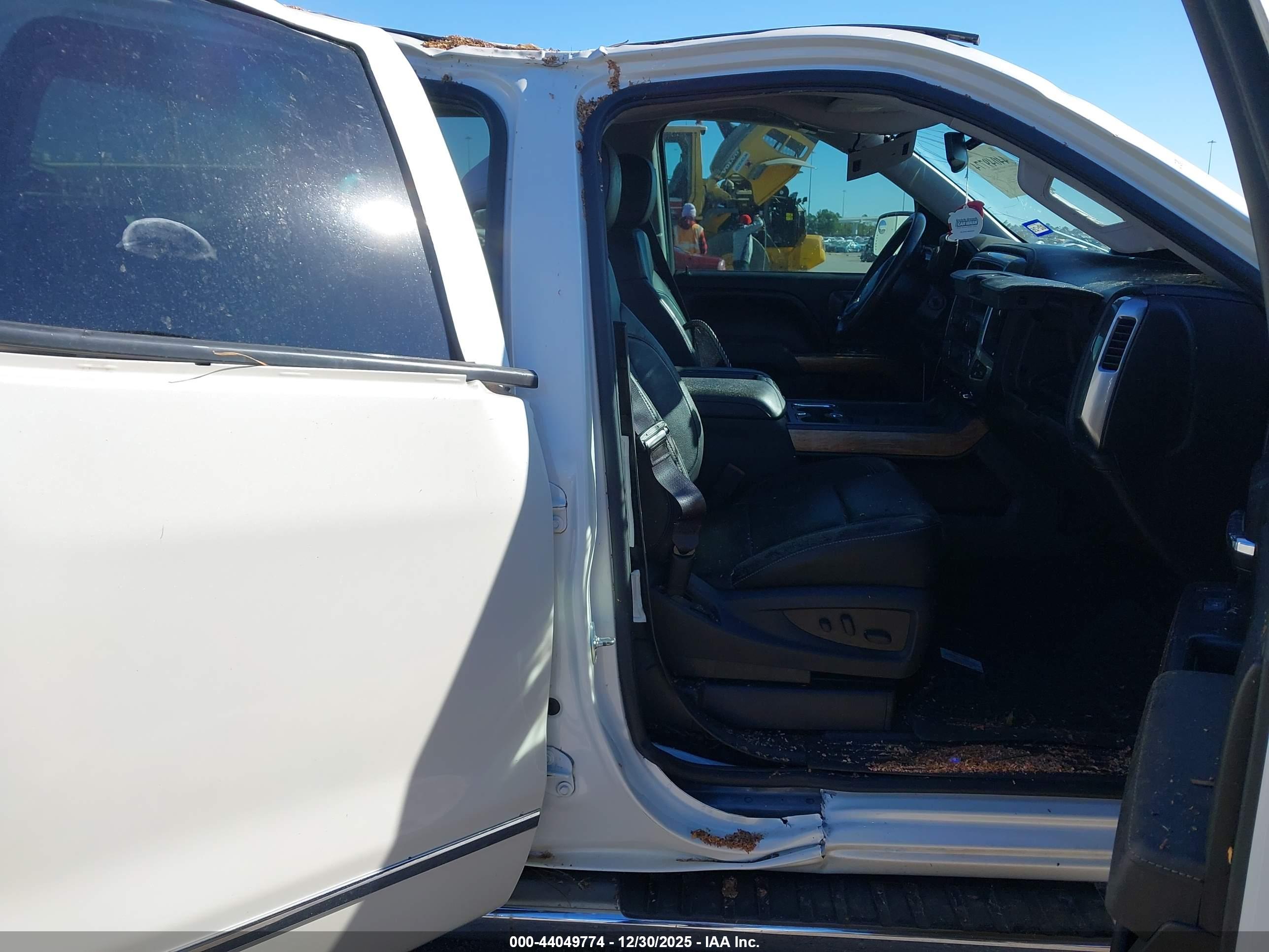 CHEVROLET SILVERADO image 5