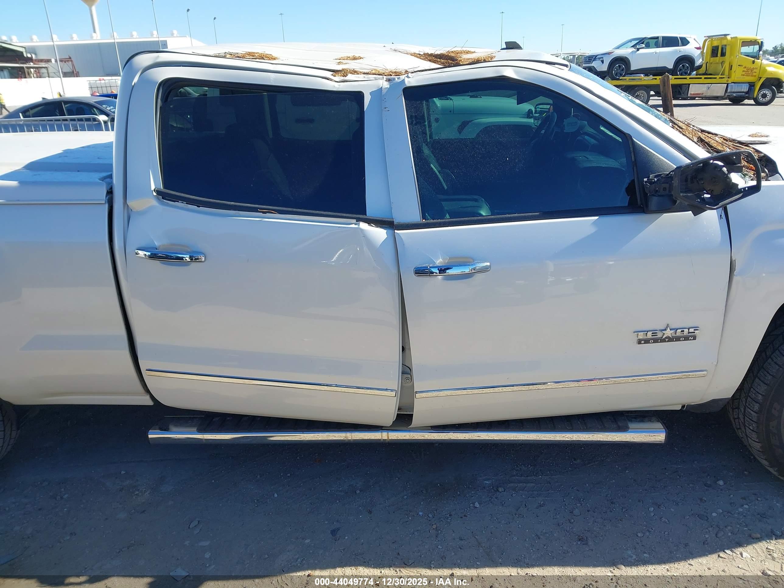 CHEVROLET SILVERADO image 6
