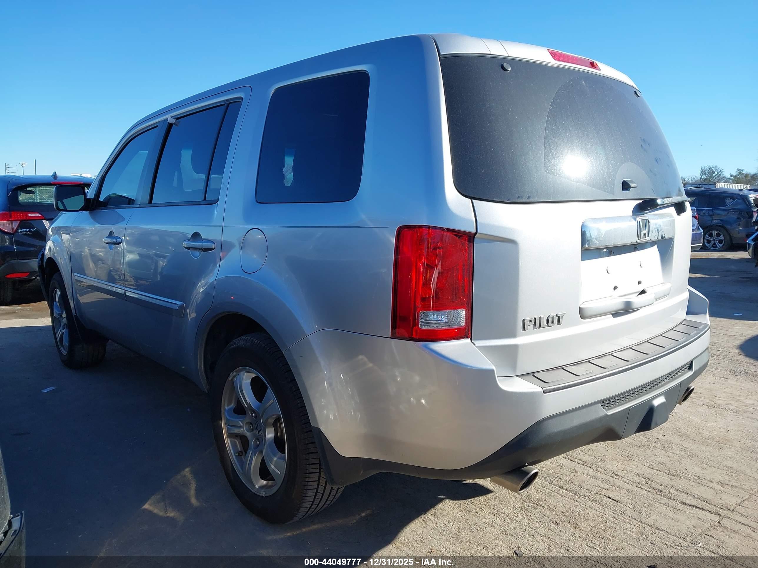 HONDA PILOT image 3