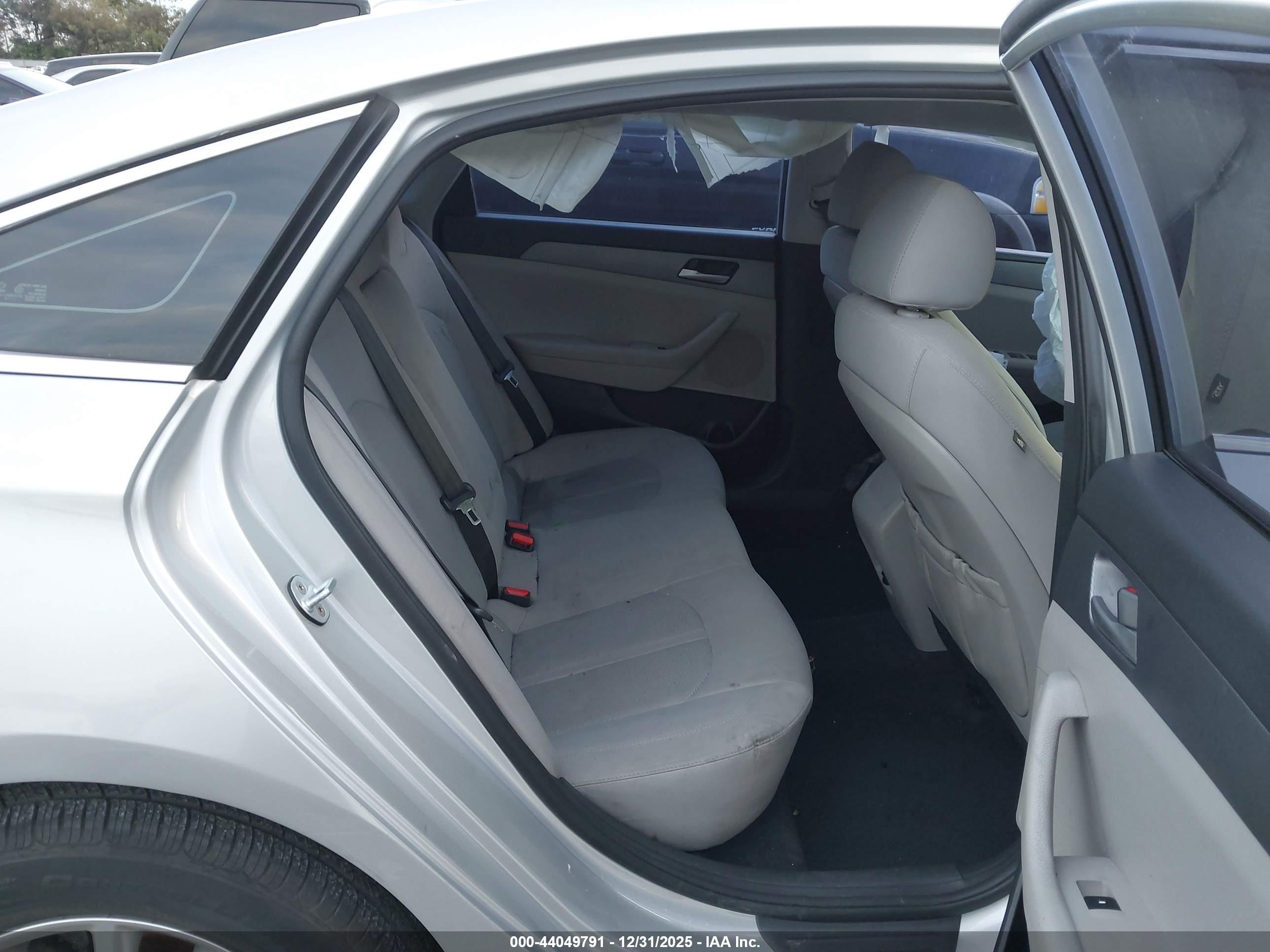 HYUNDAI SONATA image 8