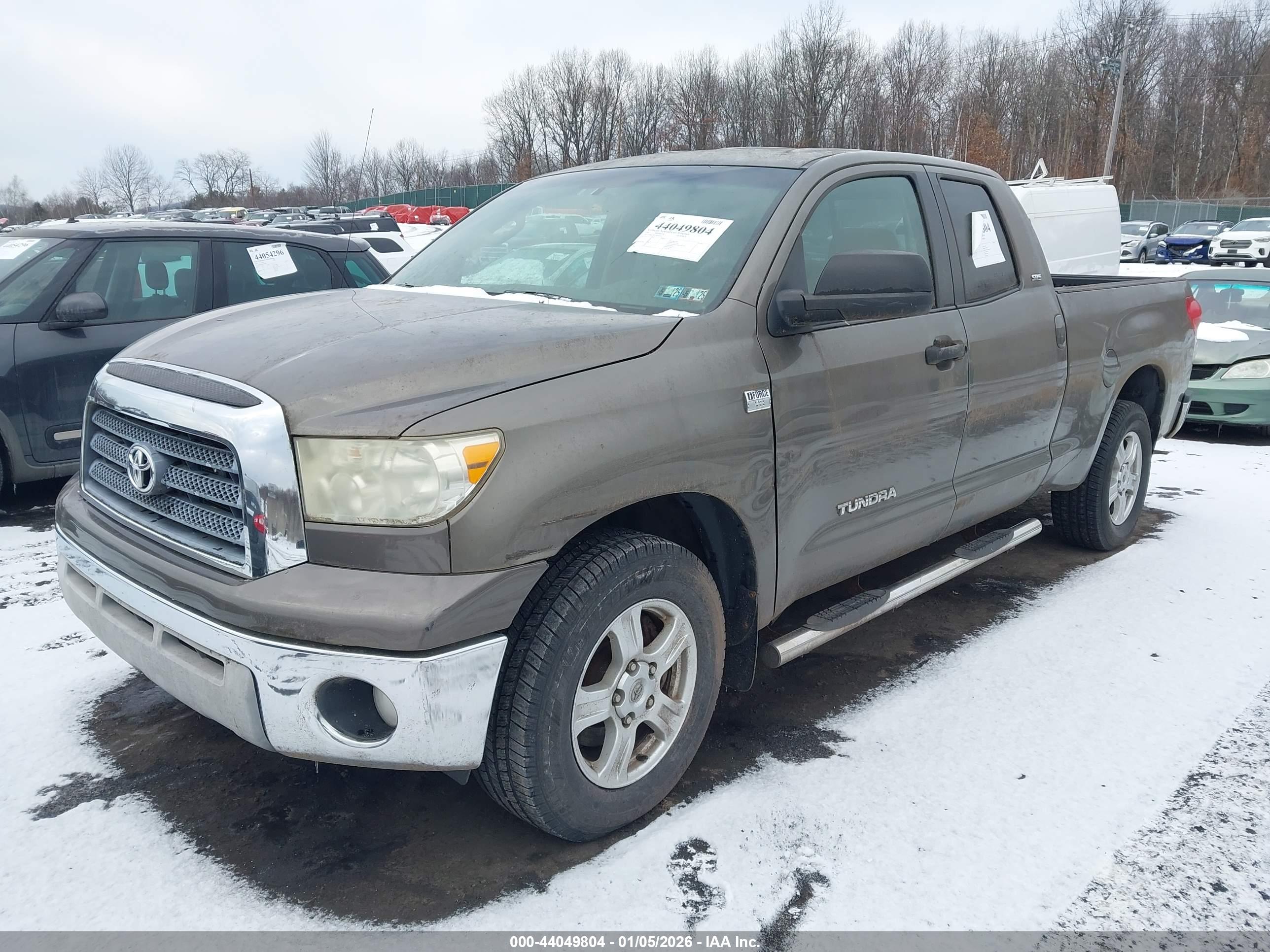 TOYOTA TUNDRA image 2