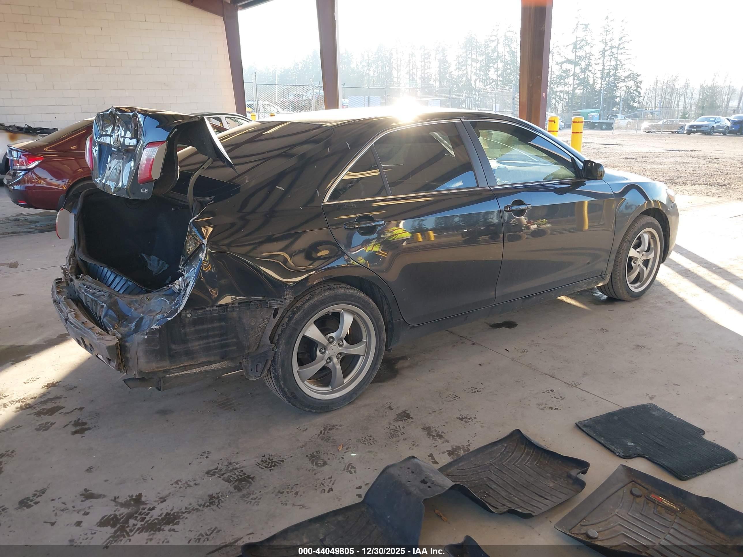 TOYOTA CAMRY image 4