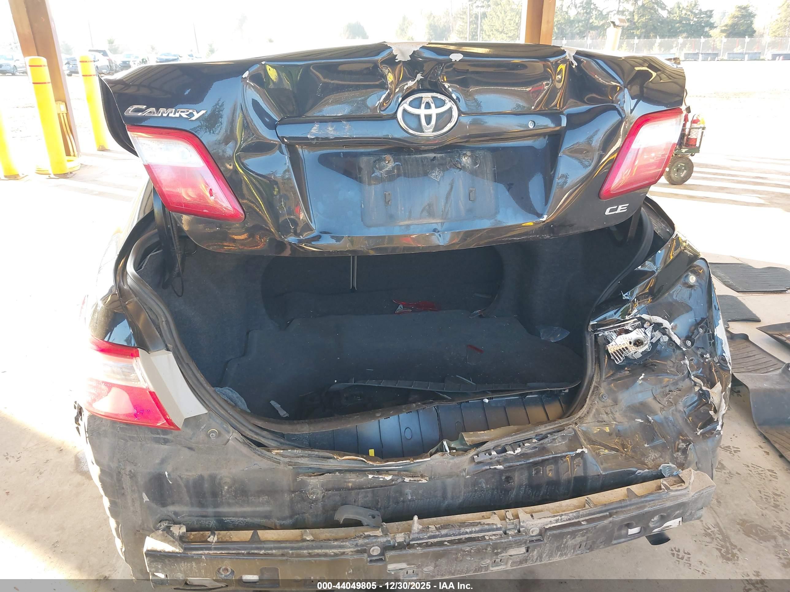 TOYOTA CAMRY image 6