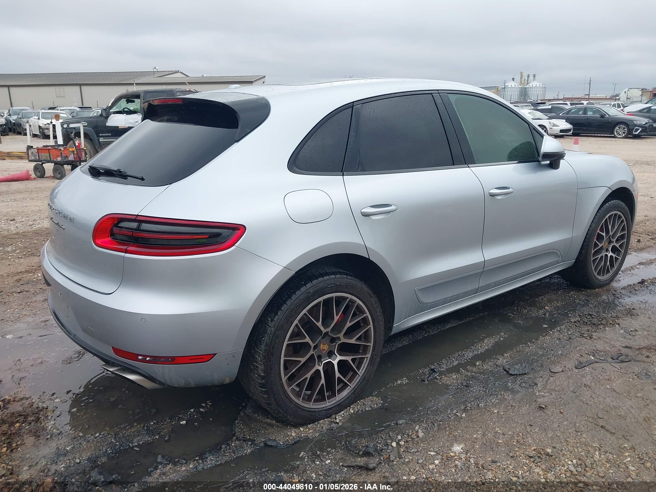 PORSCHE MACAN image 4