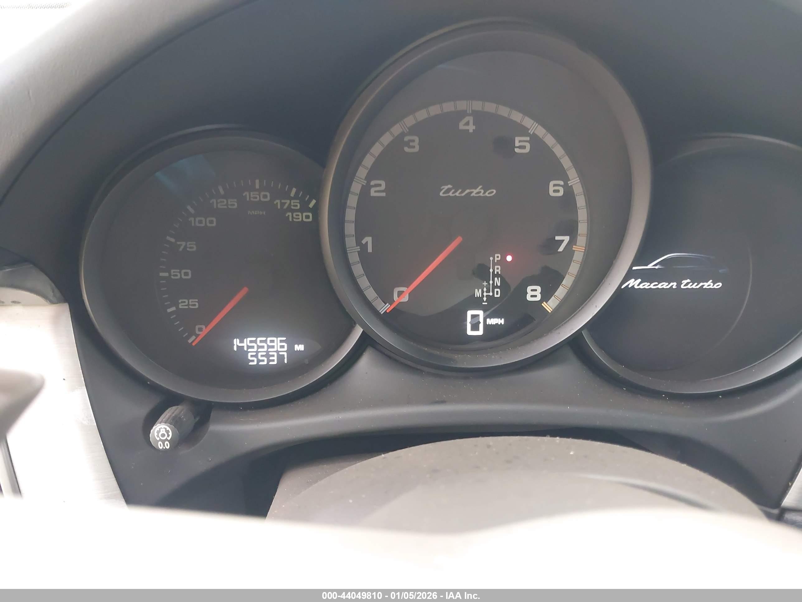 PORSCHE MACAN image 7