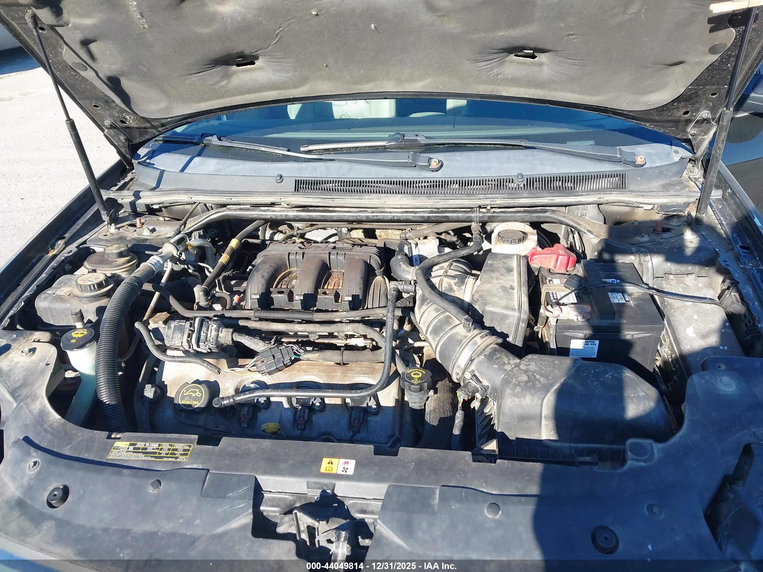 FORD TAURUS image 10