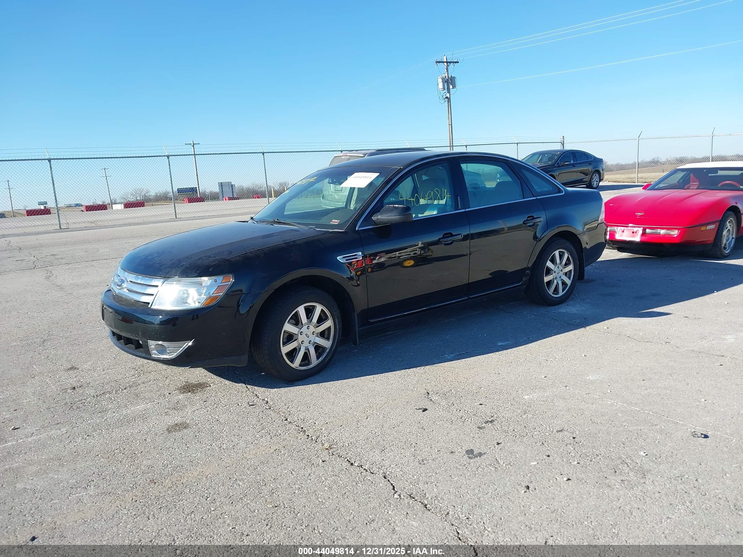 FORD TAURUS image 2