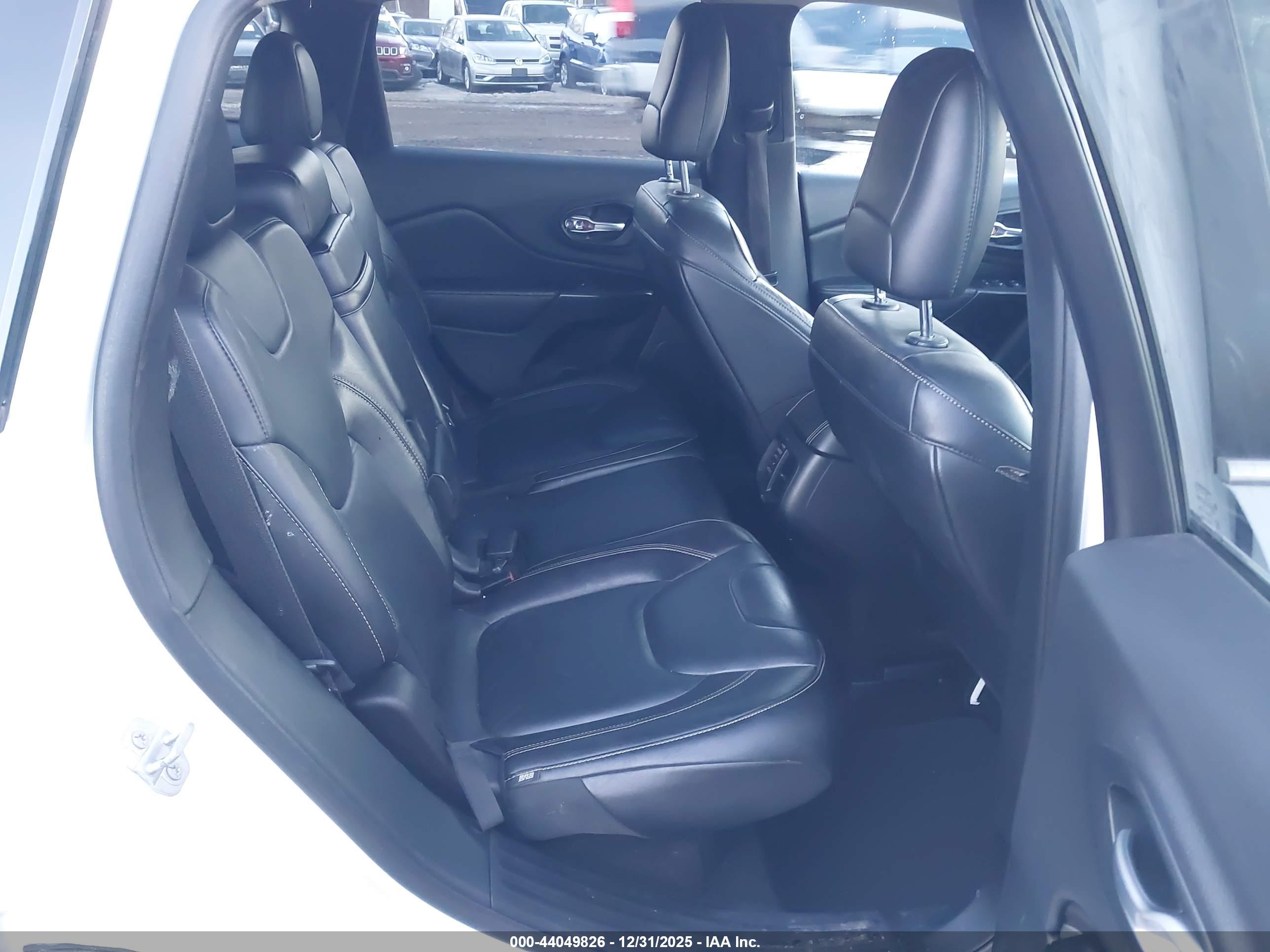 JEEP CHEROKEE image 8