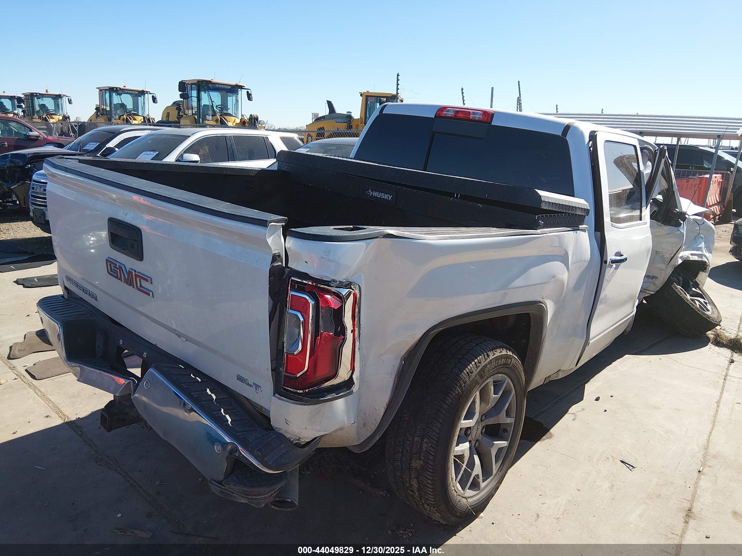 GMC SIERRA image 4