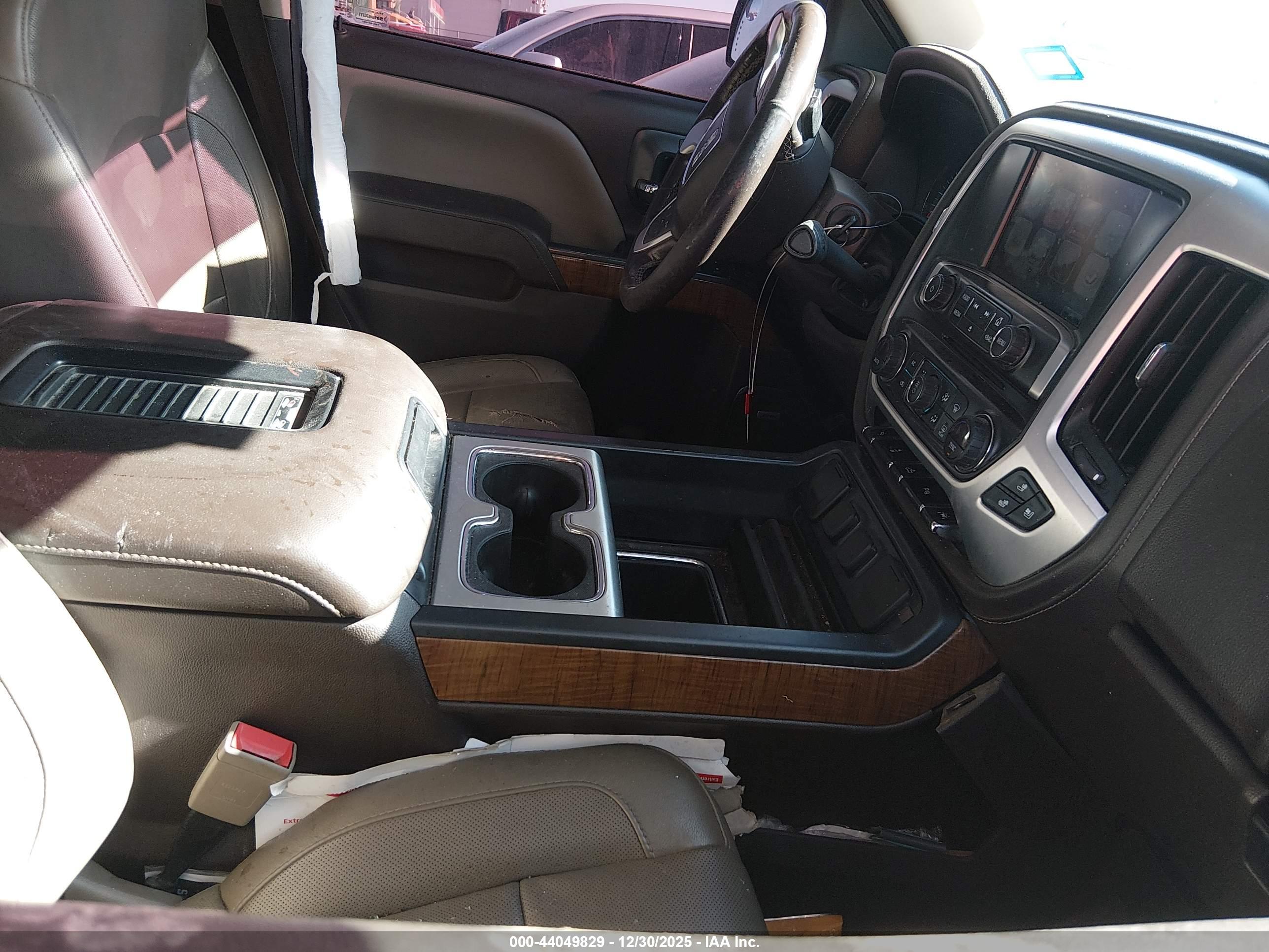 GMC SIERRA image 5