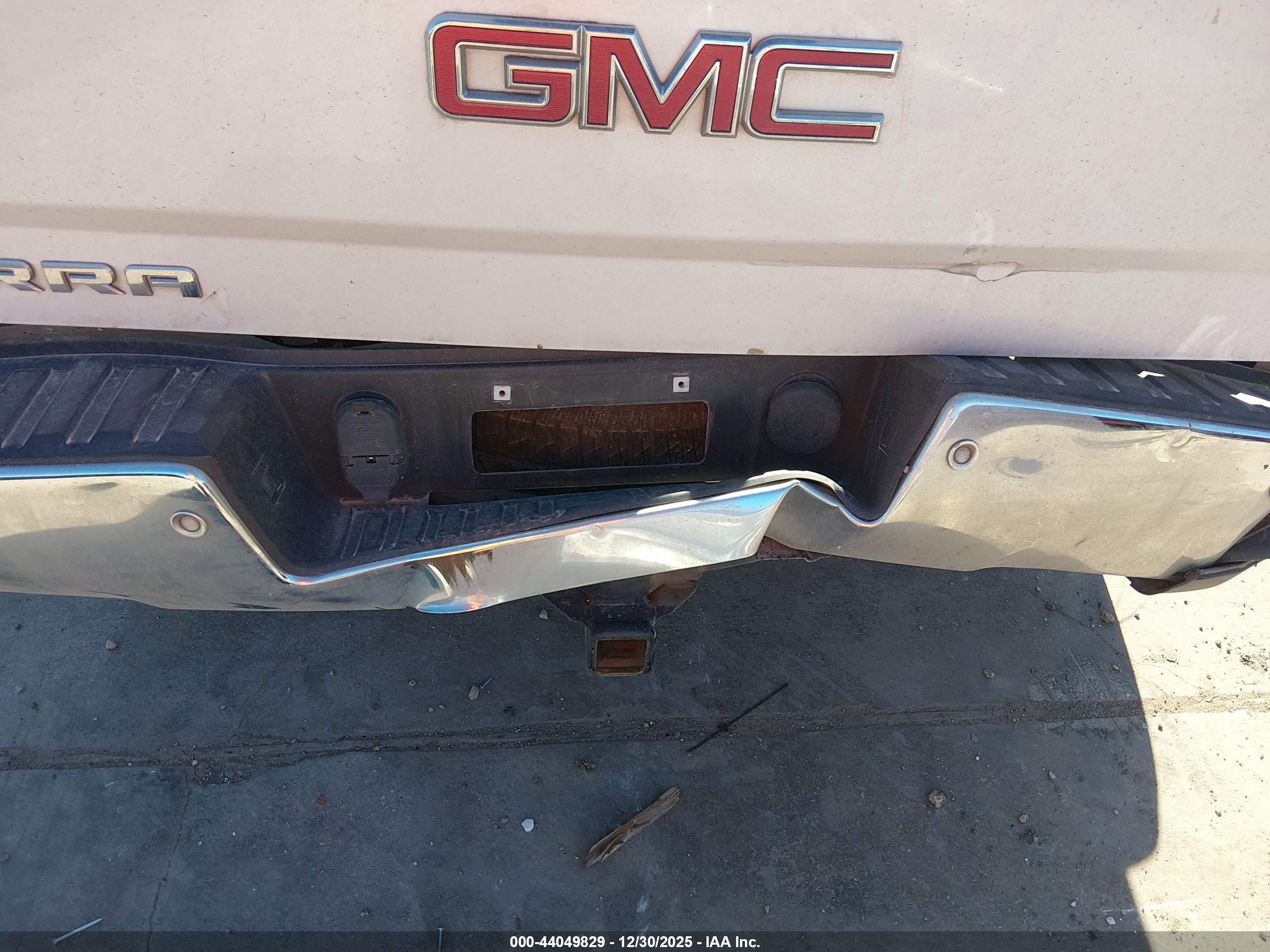 GMC SIERRA image 6