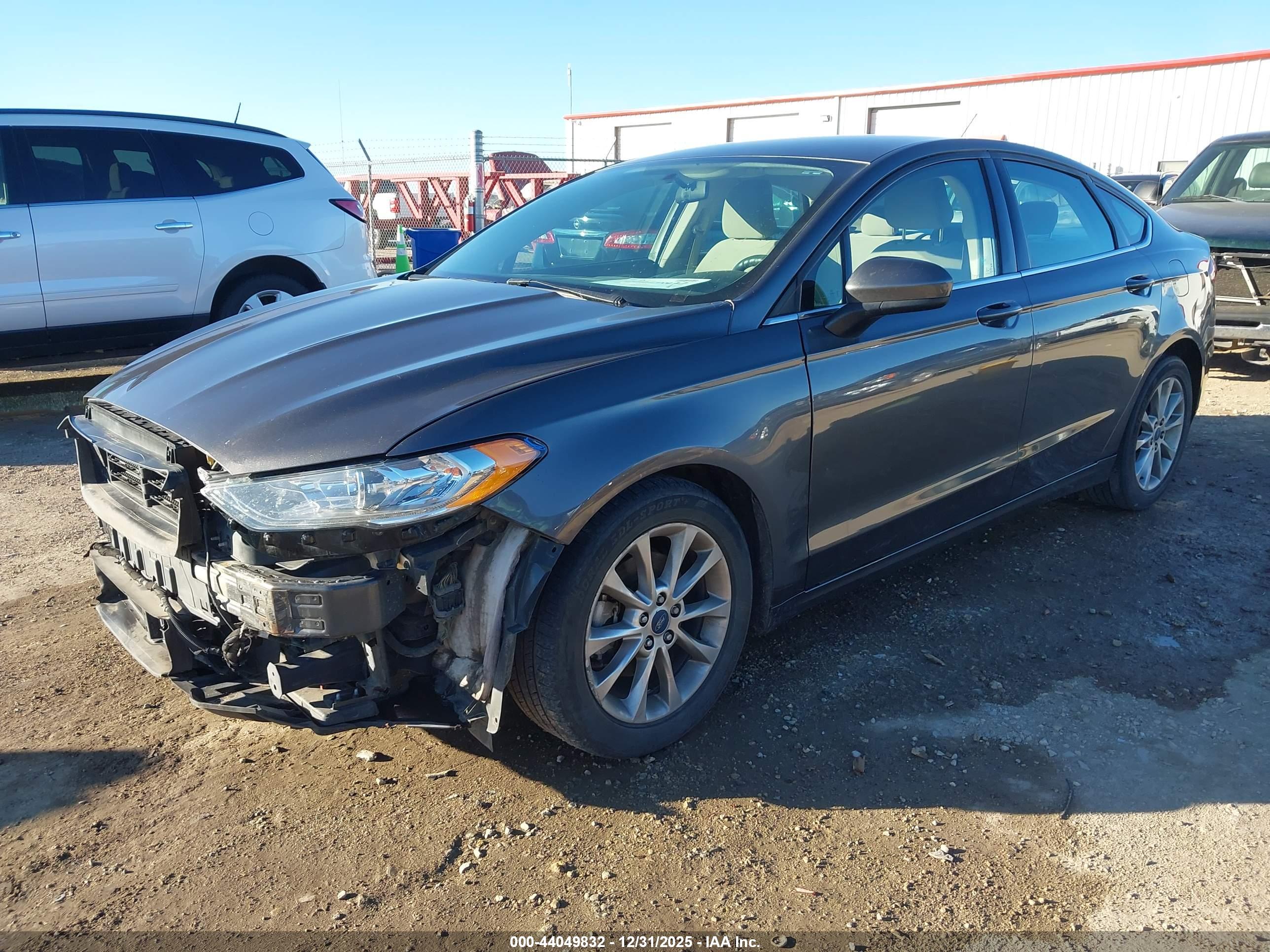 FORD FUSION image 2