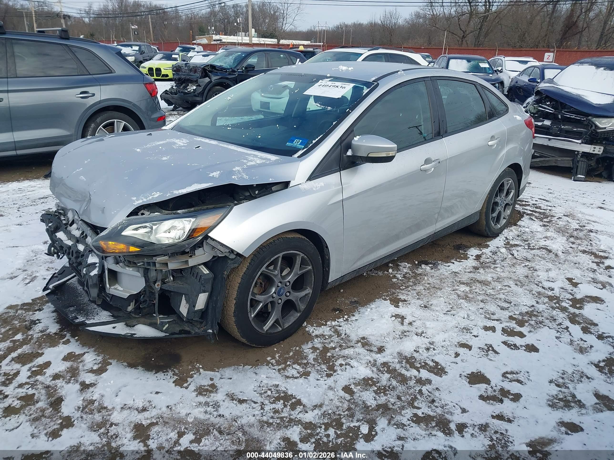 FORD FOCUS image 2